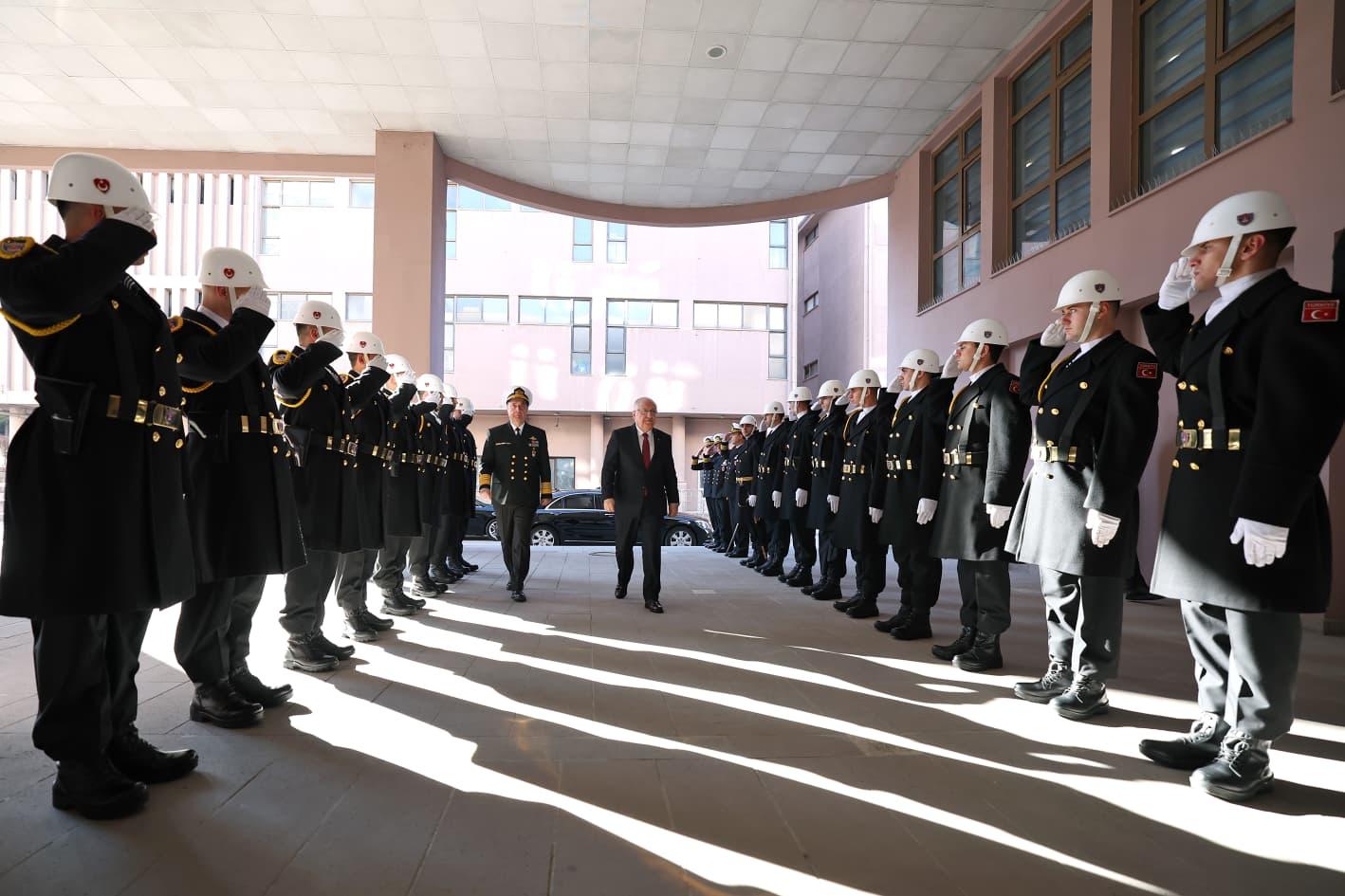 Milli Savunma Bakanı Yaşar Güler,