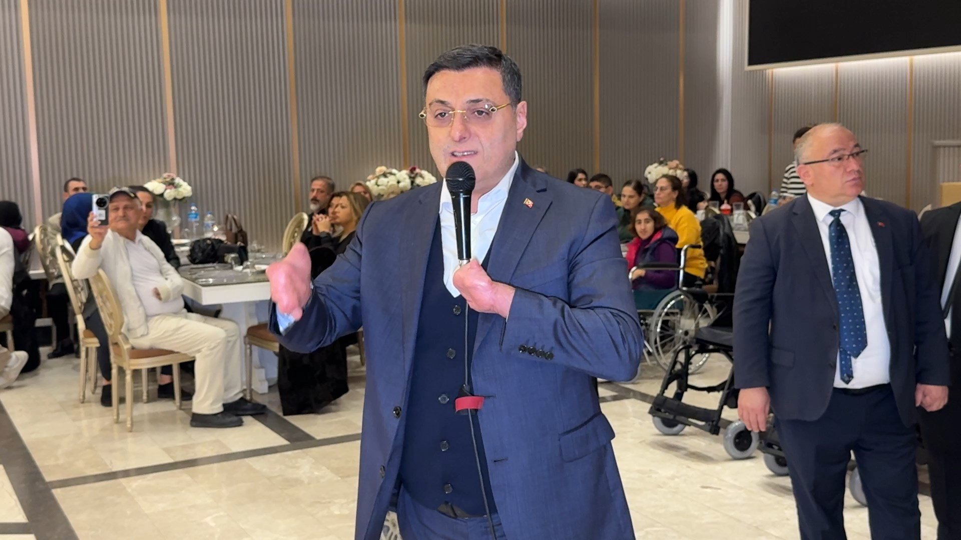 AK Parti İstanbul Milletvekili