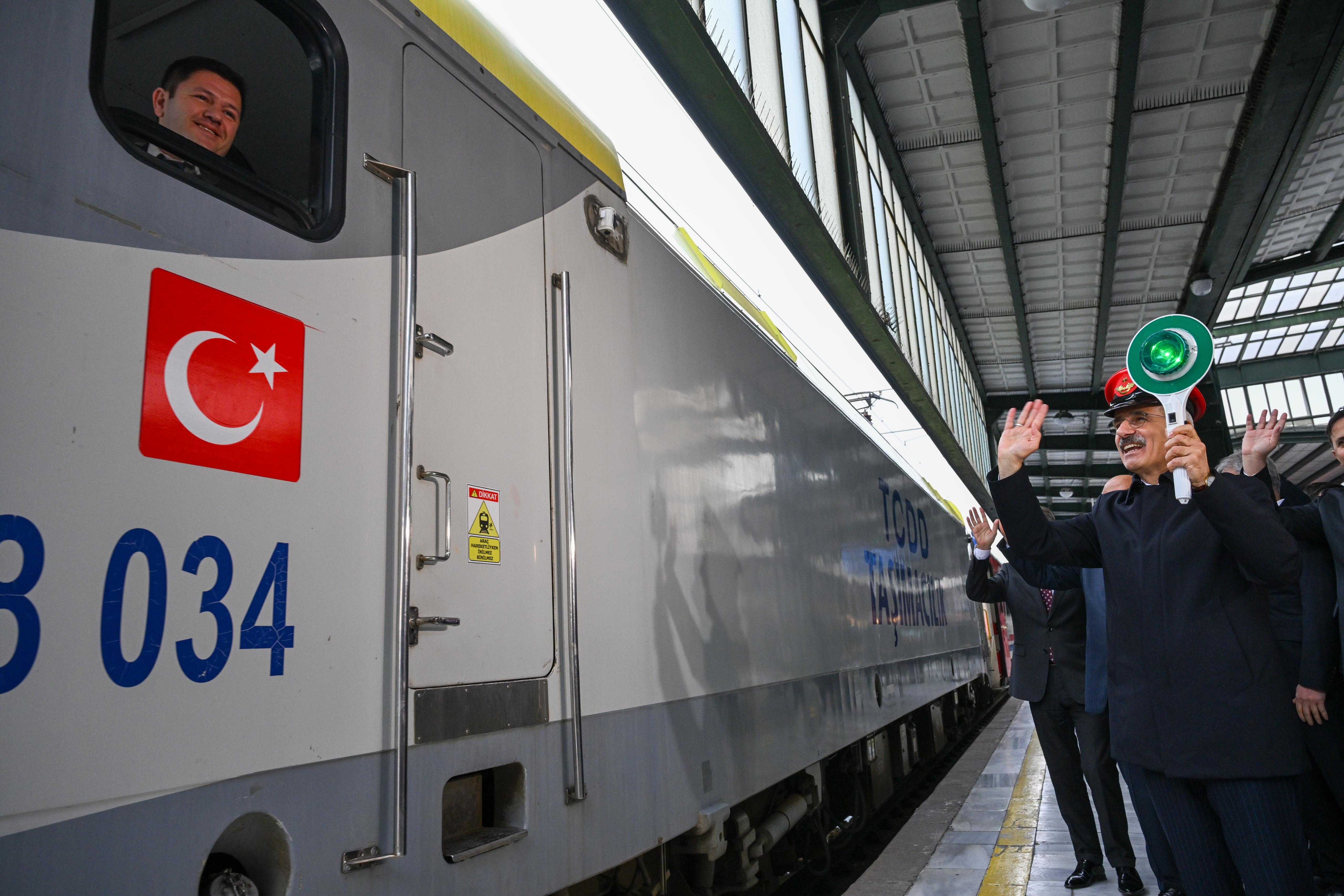 Ulaştırma Bakanı Abdulkadir Uraloğlu, Turistik