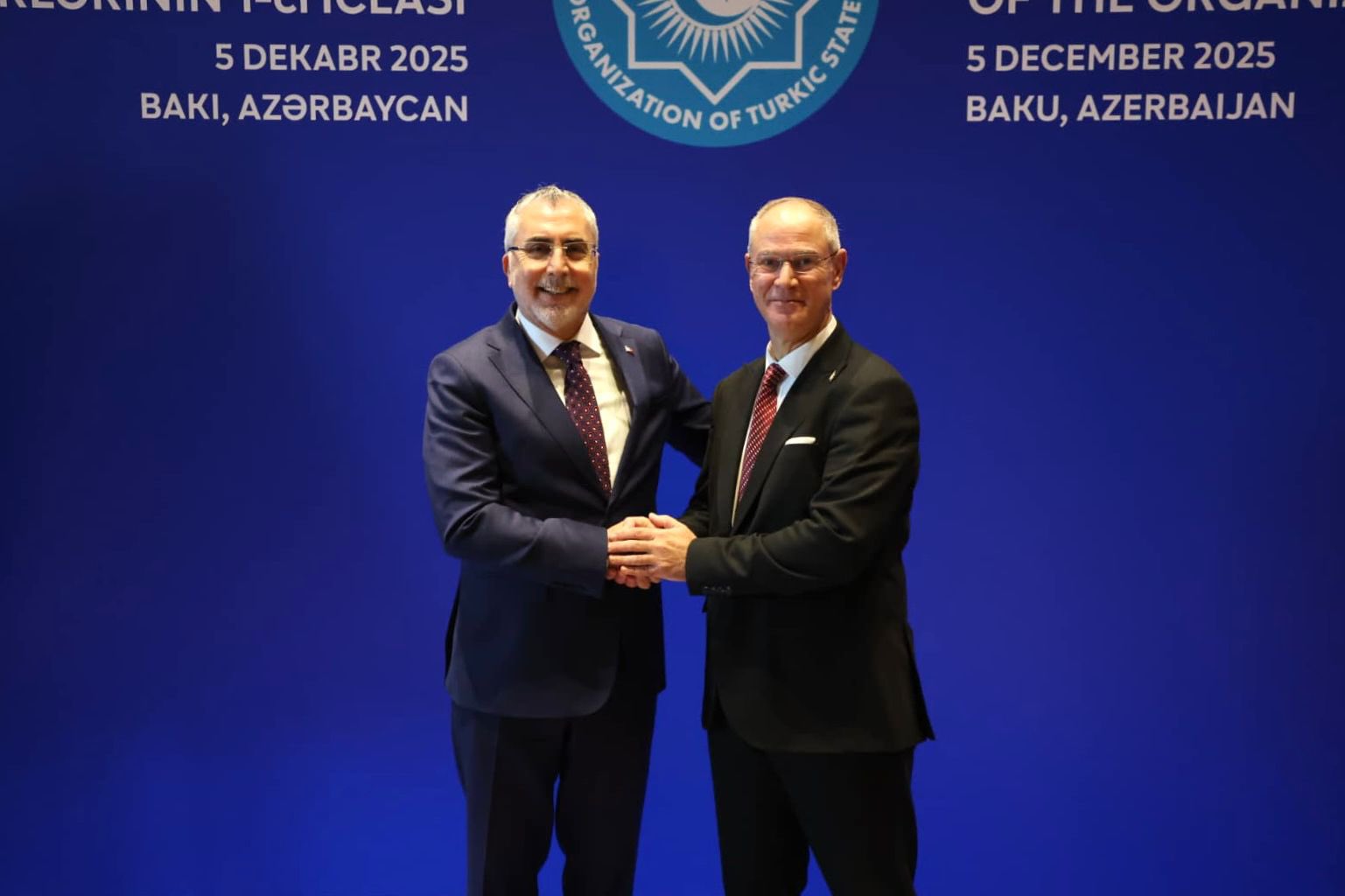 Bakan Işıkhan, KKTC Bakanı Hasipoğlu ile Bakü’de Görüştü: ‘Kıbrıs Türkü Kardeşlerimizin Yanındayız’