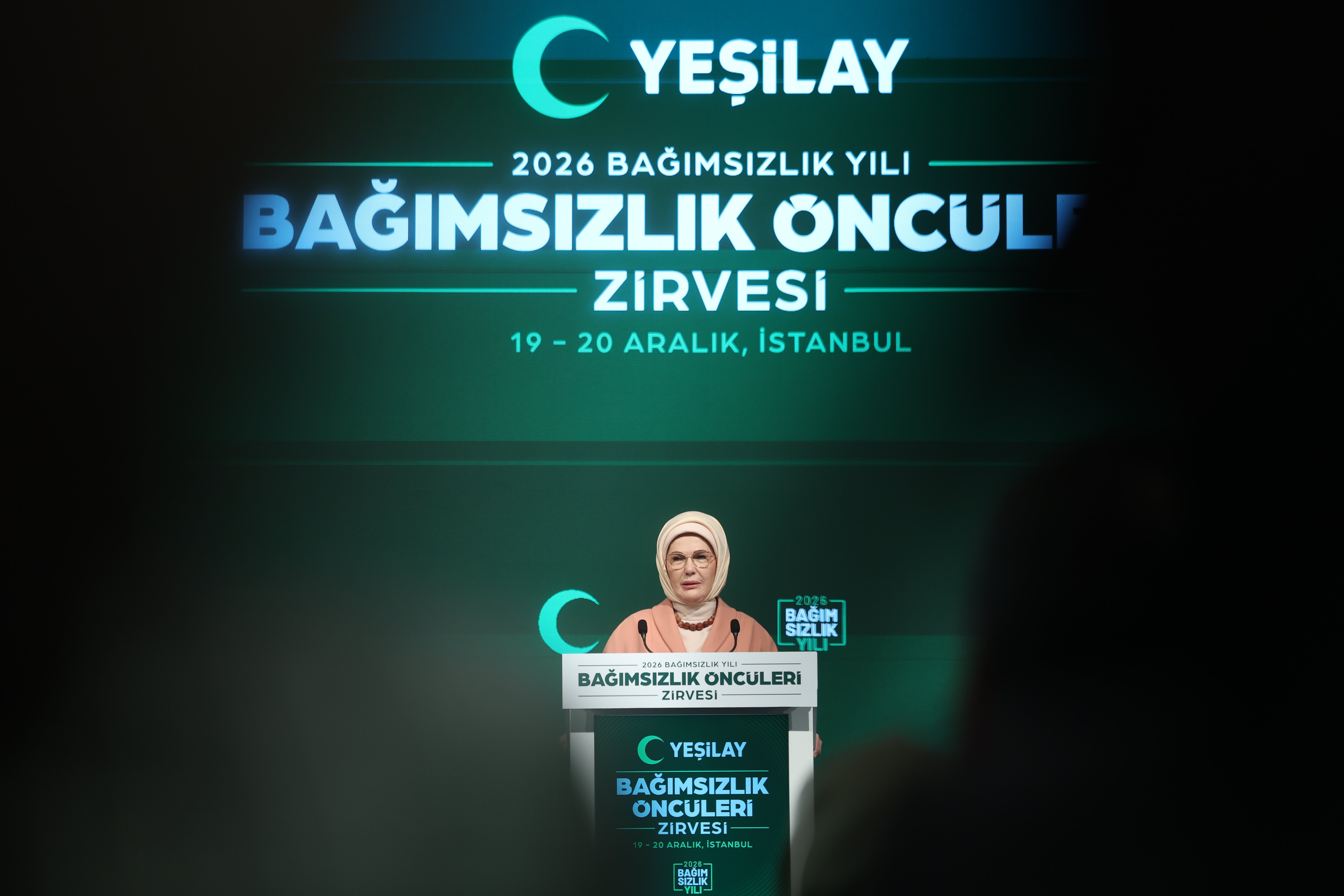 Emine Erdoğan, Yeşilay'ın düzenlediği zirvede