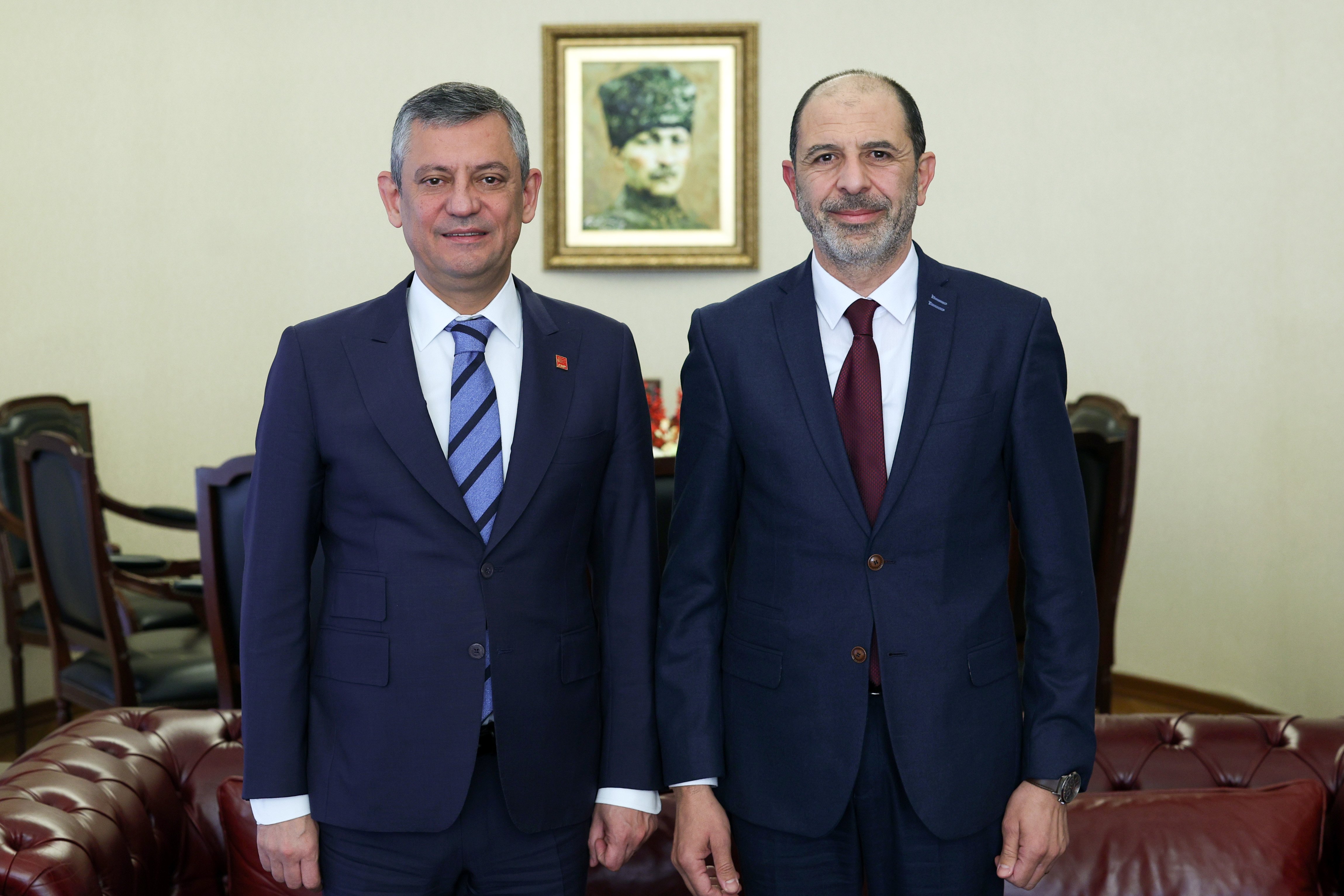 Özgür Özel, KKTC’den Halkın Partisi Genel Başkanı Kudret Özersay’ı Kabul Etti