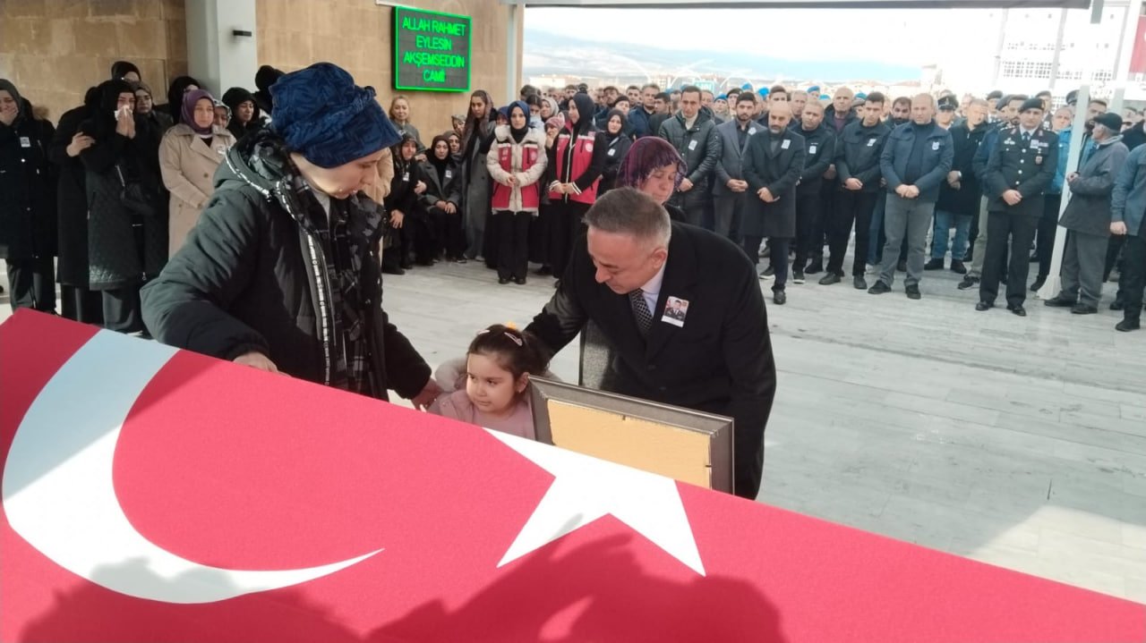 Jandarma Üsteğmeni Ali Kablan, Silah Kazasında Şehit Oldu! Çorum’da Gözyaşları İle Toprağa Verildi