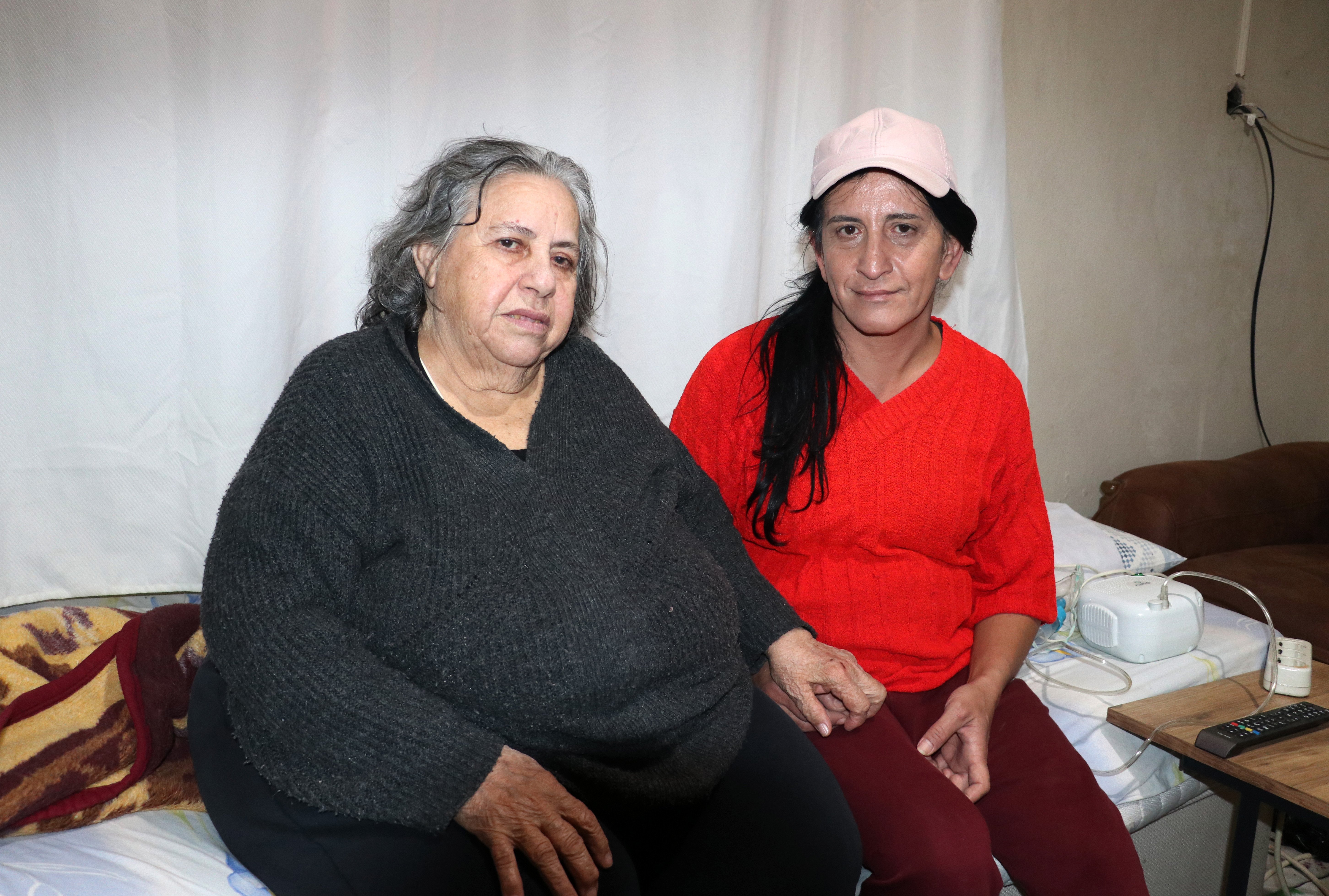 Kepez’de Park Yapılacak Alan İçin Tahliye Süresi Verilen Kronik Hastalıklı Anne: ‘Kış Günü Bizi Sokağa Çıkarmasınlar’