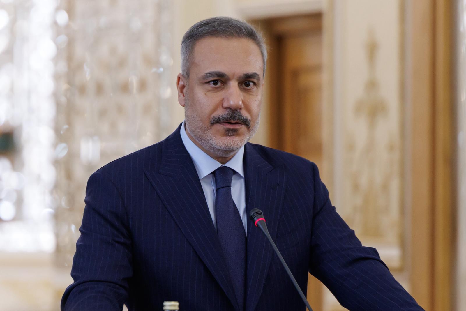 Dışişleri Bakanı Hakan Fidan, AGİT Ziyareti Kapsamında Viyana Büyükelçiliğini Ziyaret Etti