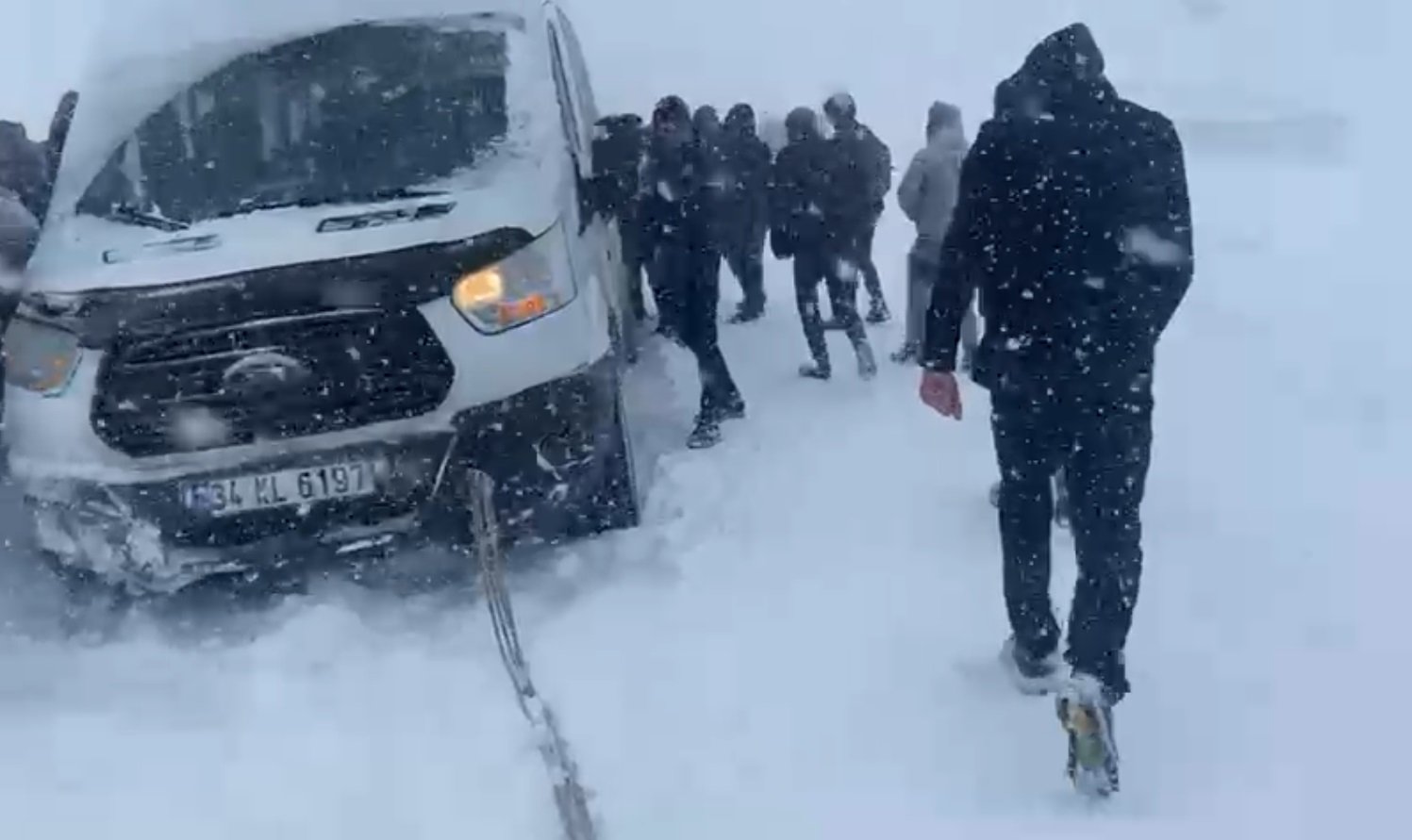 Hakkari Yüksekova'da tipiye yakalanan 30