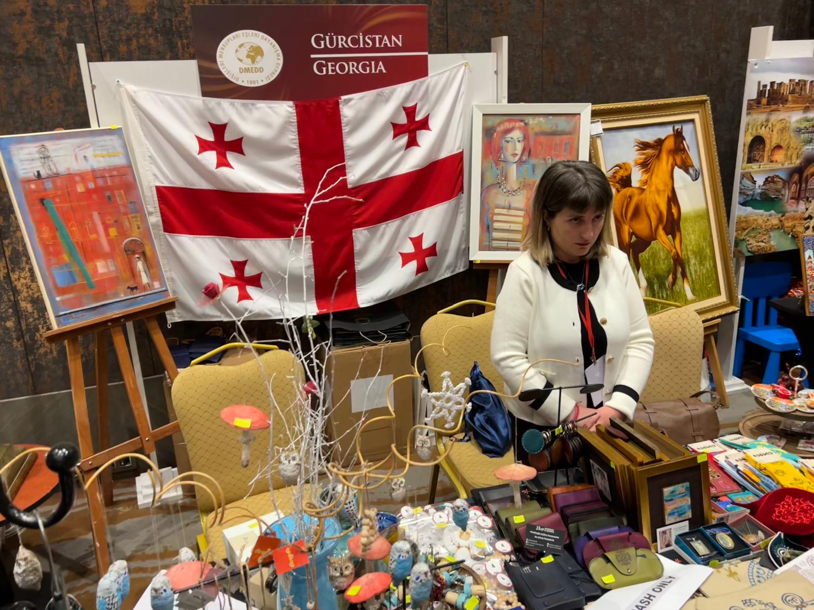 Ankara’da Diplomasi ve Dayanışma Rüzgarı: Dışişleri Eşleri Kermesi’nde 50’den Fazla Ülke Buluştu