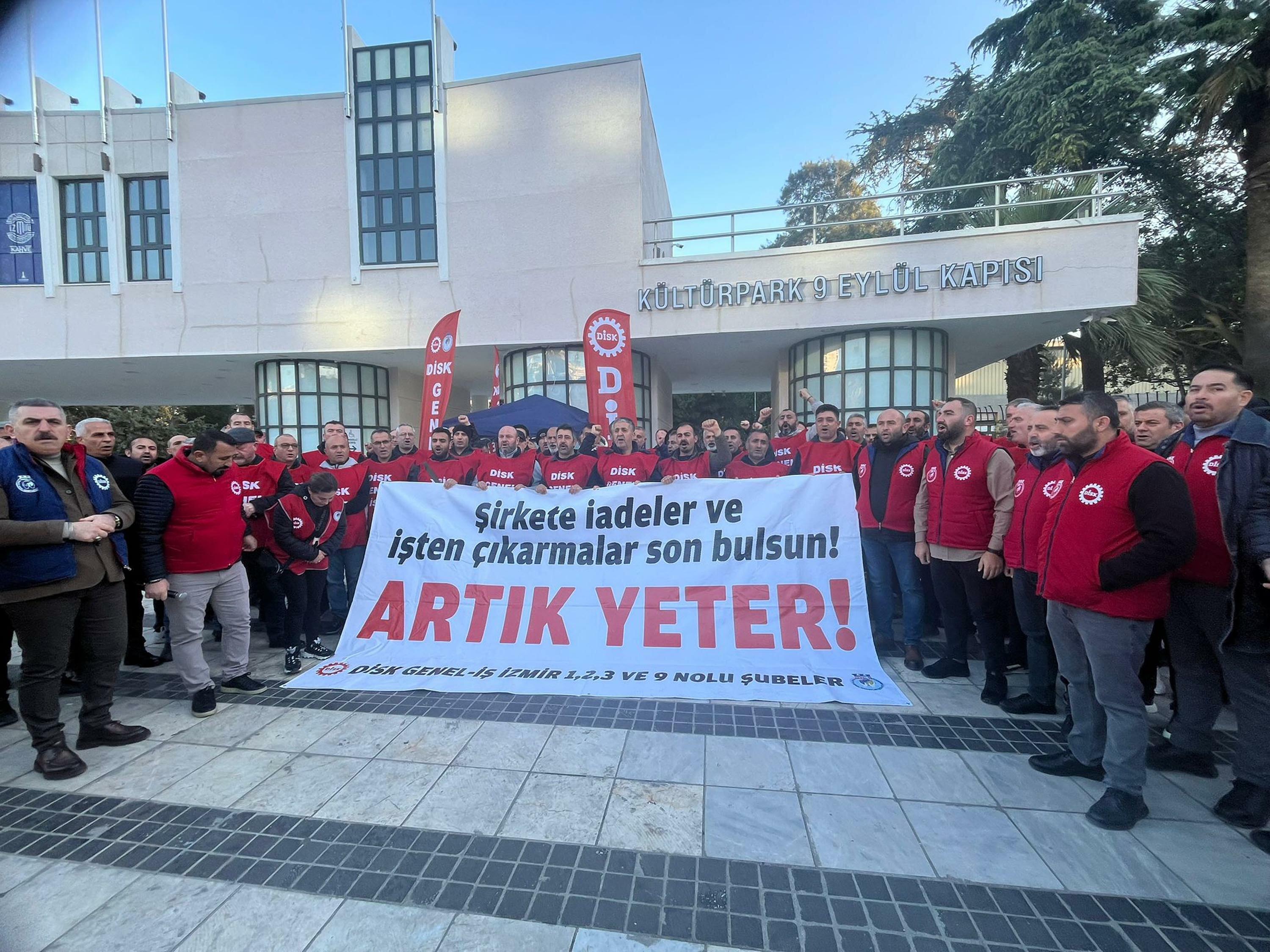 İzmir’de İşçi Krizi Büyüyor: Belediye İştiraklerinde İşten Çıkarılanlar İşe Başlatılmıyor!