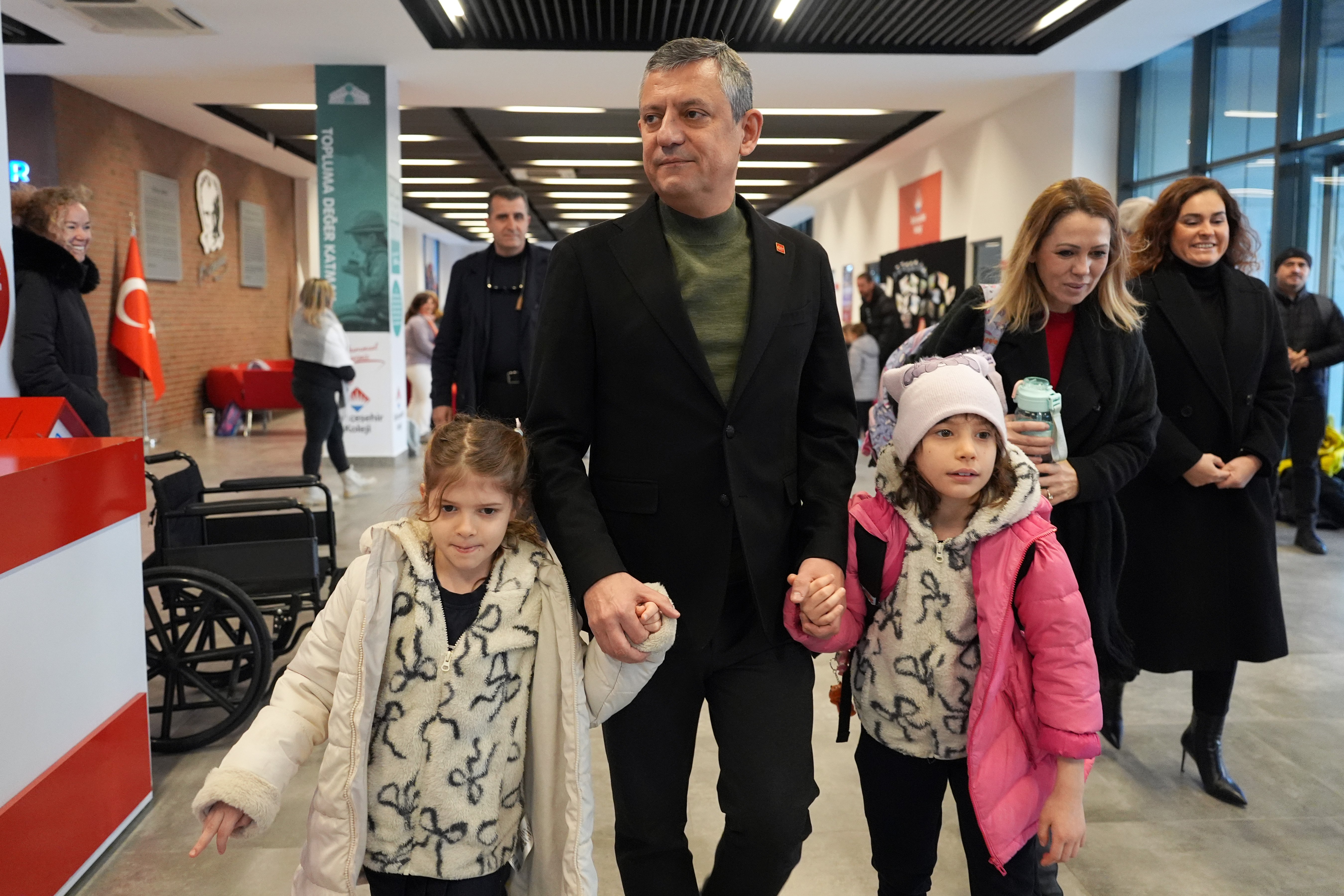 CHP Genel Başkanı Özgür Özel,