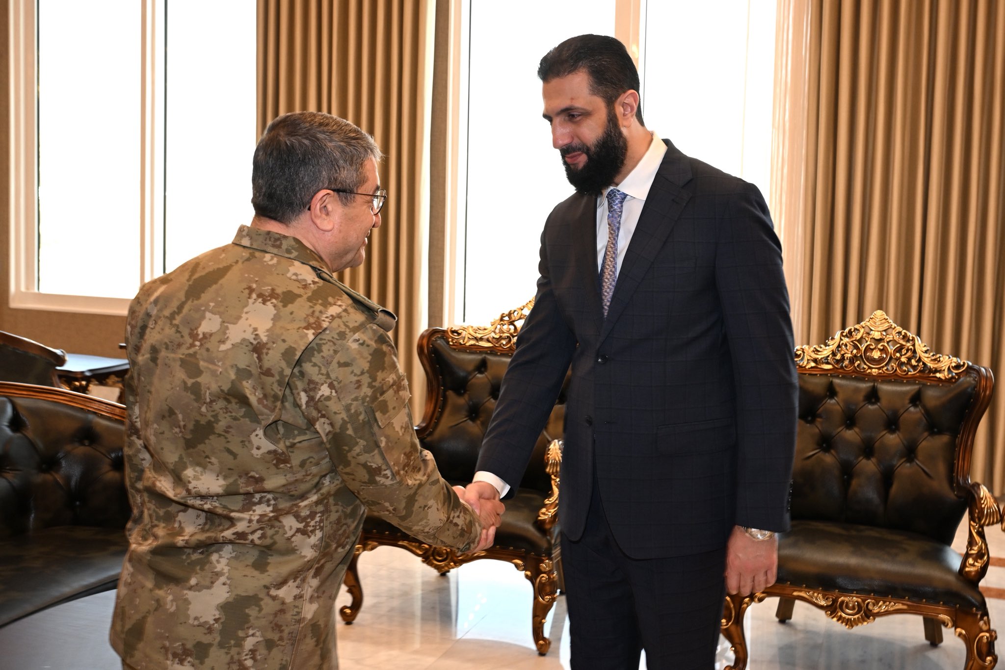 Genelkurmay Başkanı Bayraktaroğlu, Suriye Cumhurbaşkanı Şara ile Şam’da Görüştü