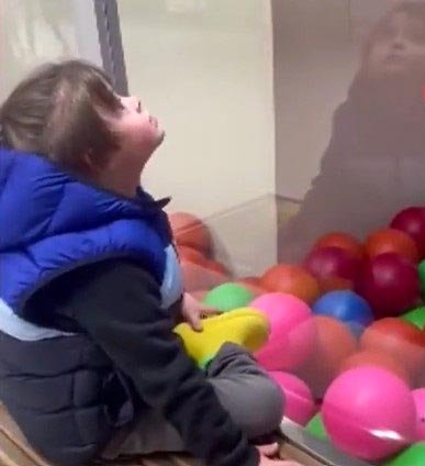 TİHEK, down sendromlu çocuğu oyun