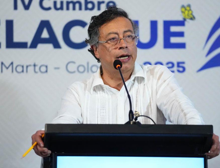 Kolombiya Cumhurbaşkanı Gustavo Petro, Donald