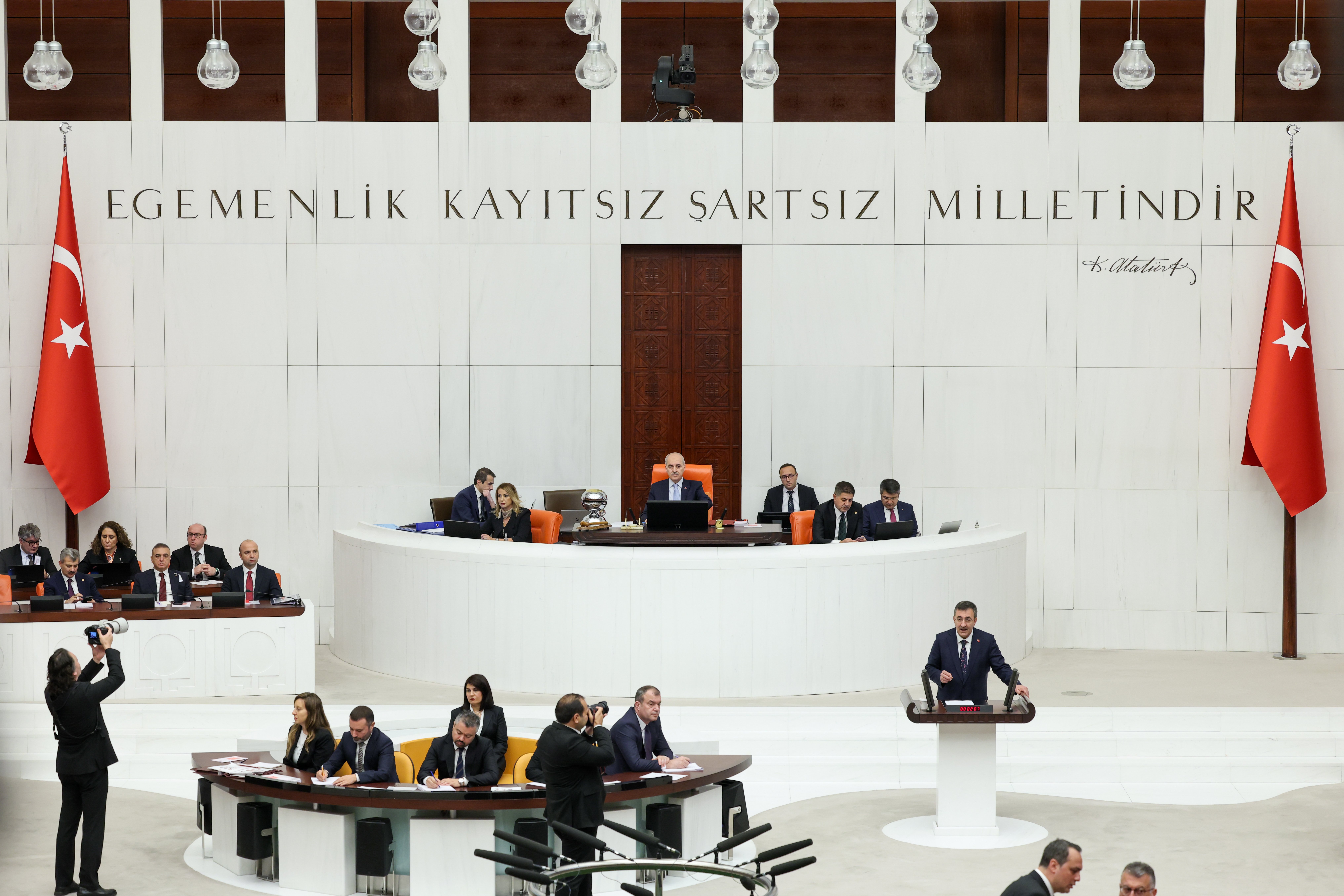 TBMM’de 2026 Bütçe Maratonu Başladı: Cevdet Yılmaz’tan Enflasyon ve Büyüme Hedefleri