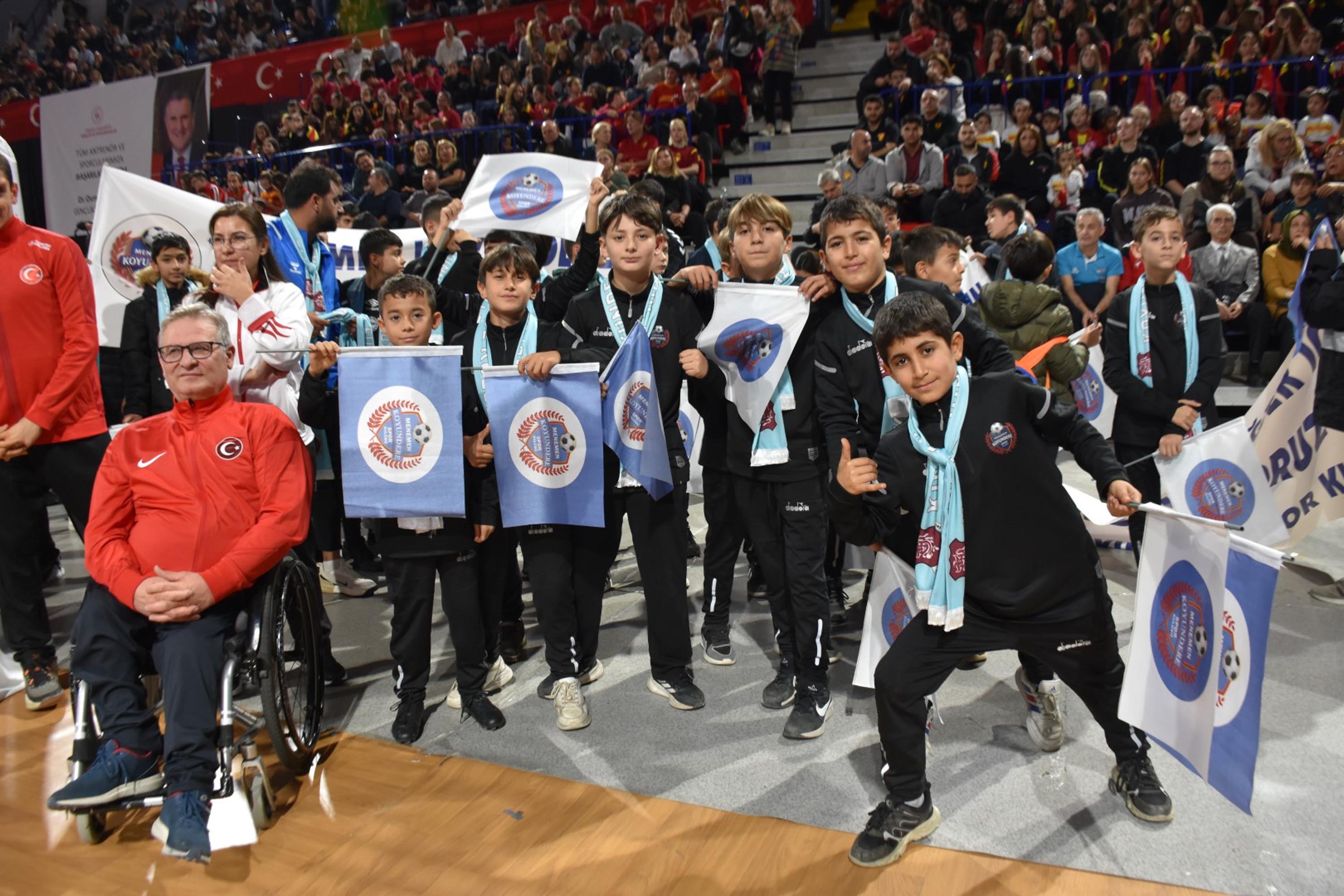 Gençlik ve Spor Bakanı Bak’tan İzmir’e Şampiyonluk Çağrısı: ‘Yeni Şampiyonlar İstiyoruz’