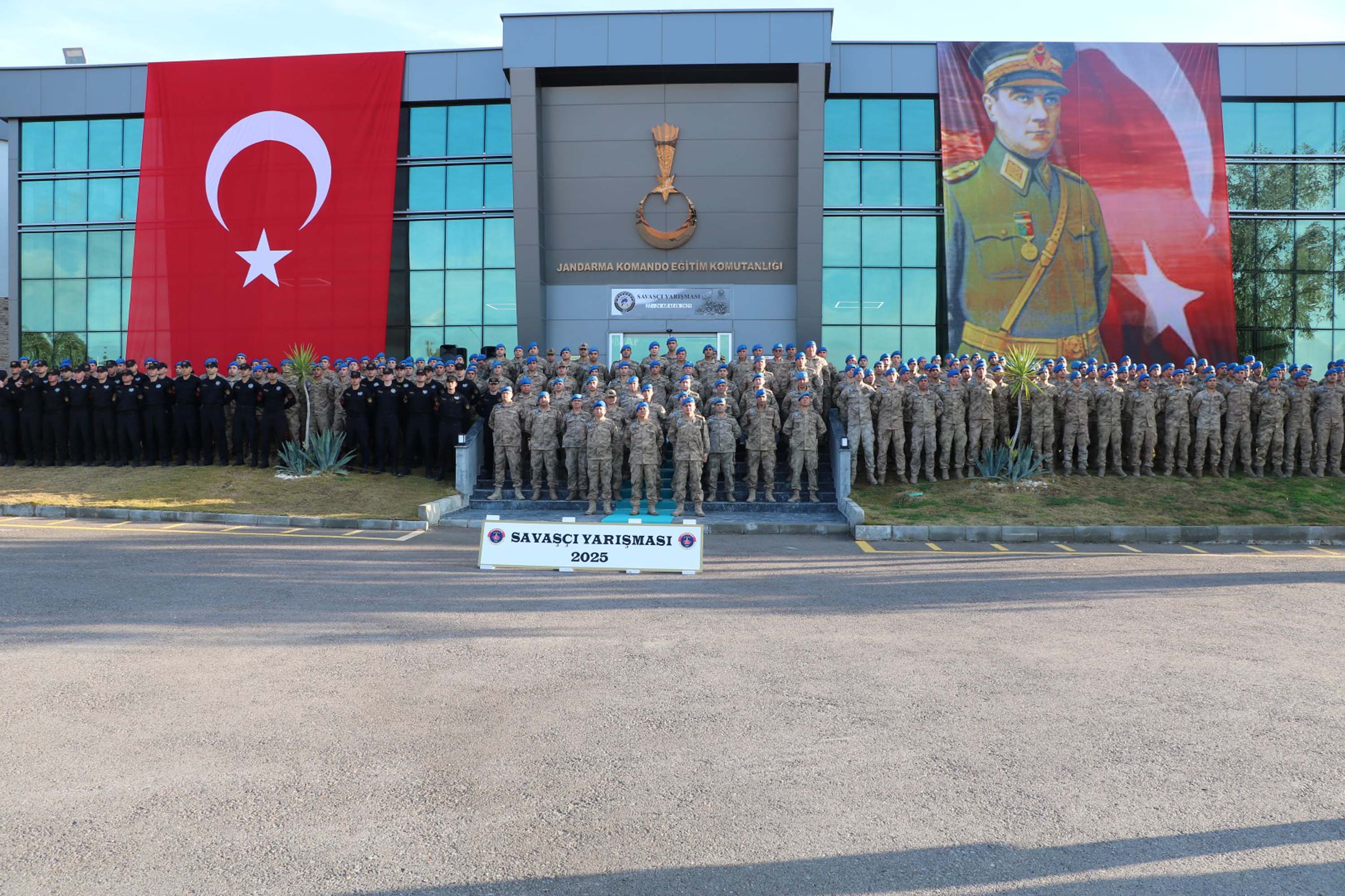 Jandarma Genel Komutanlığı, Foça'da ilk