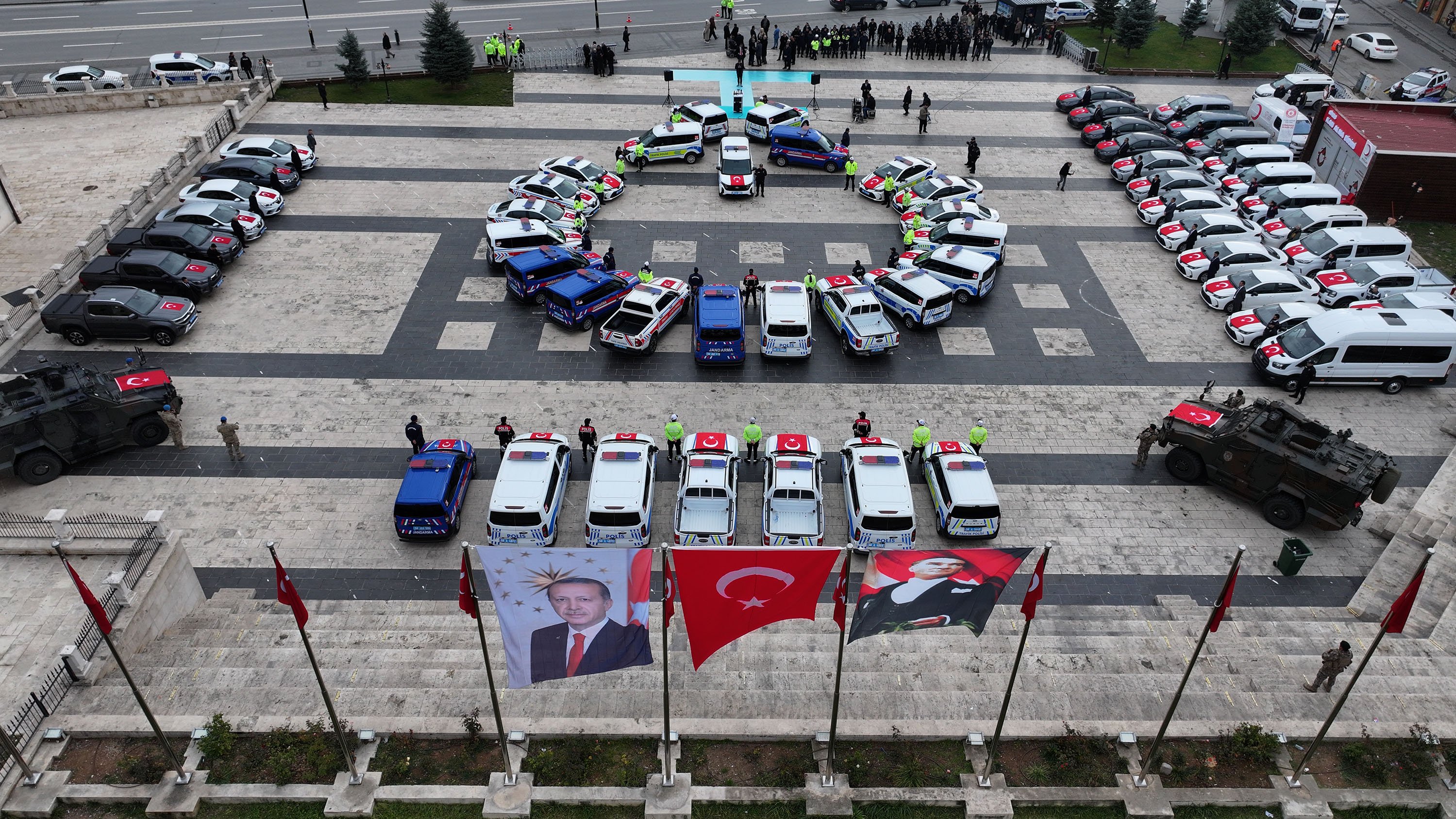 Sivas’ta Güvenlik Güçlerine 62 Yeni Araç Teslim Edildi