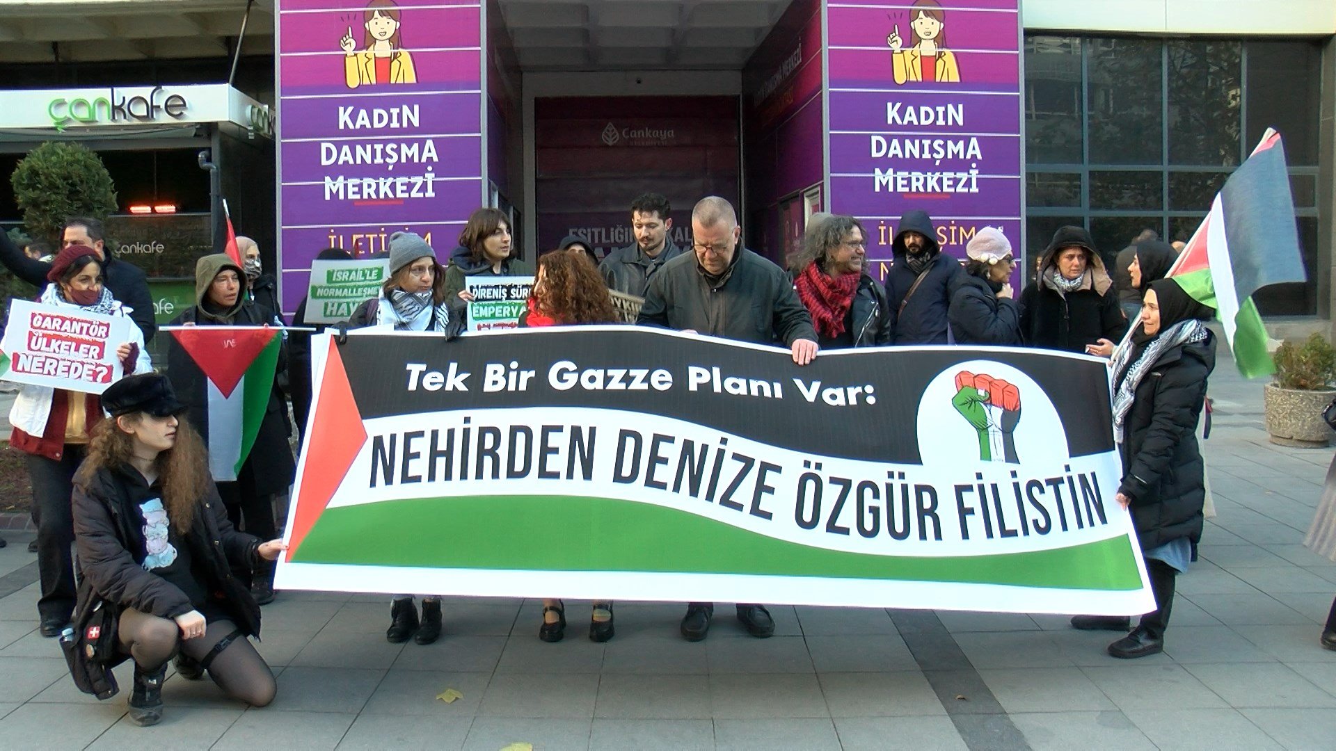 Ankara'da düzenlenen Filistin'e destek eyleminde,