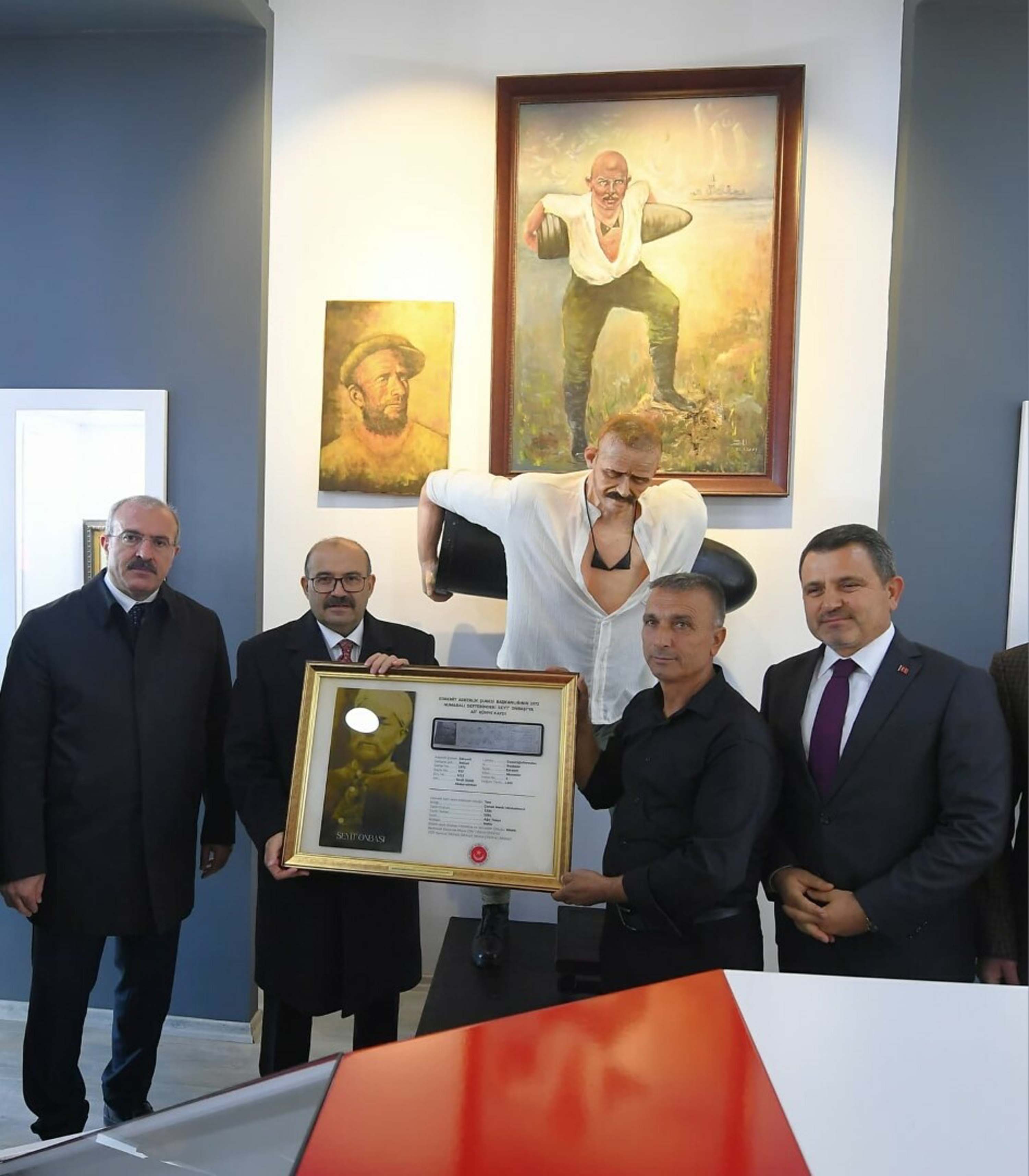 Çanakkale kahramanı Seyit Onbaşı'ya