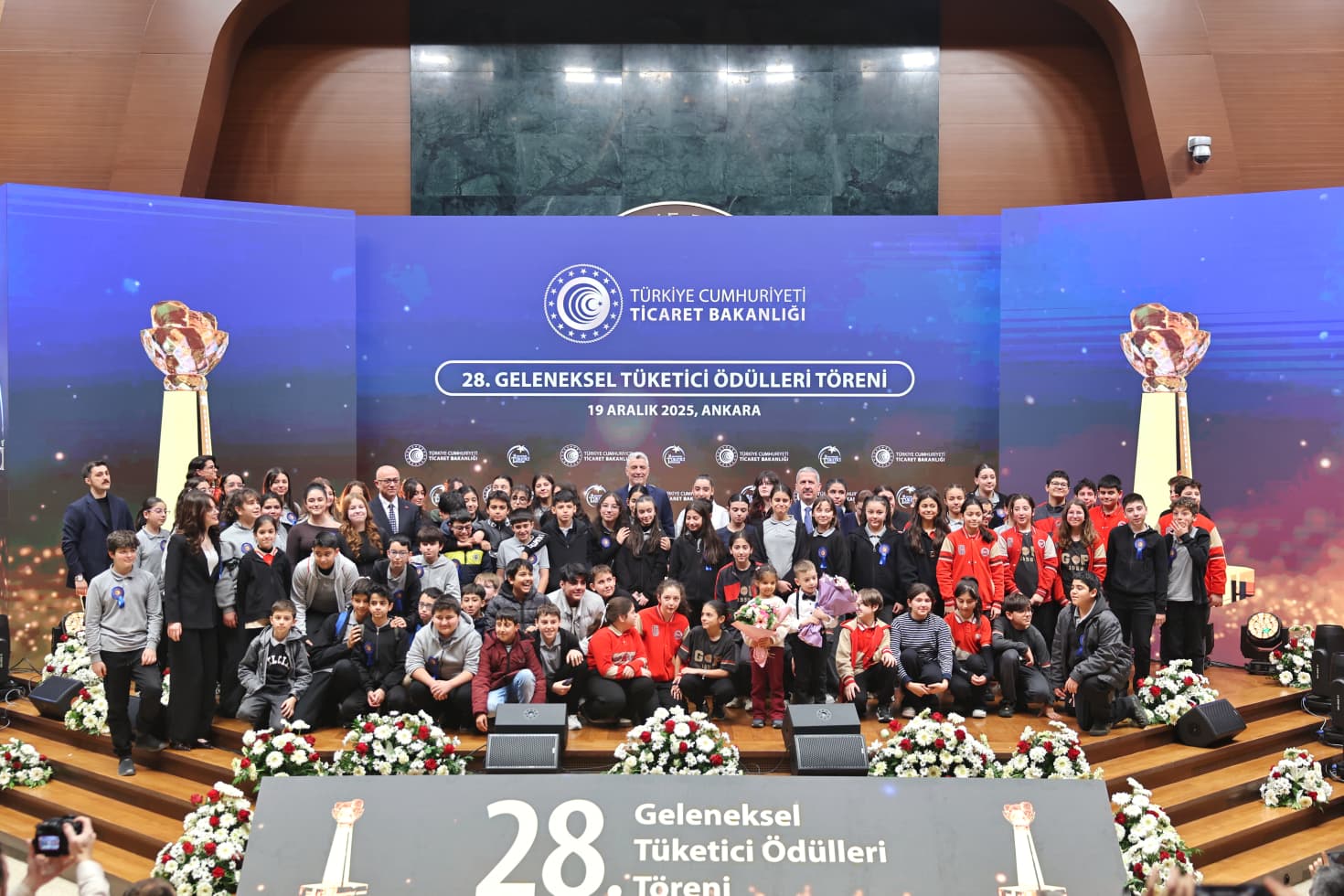 Ticaret Bakanı Ömer Bolat, tüketiciyi