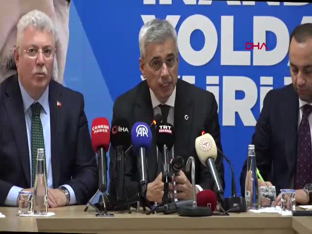 Sağlık Bakanı Kemal Memişoğlu,