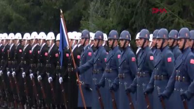 Milli Savunma Bakanı Yaşar Güler