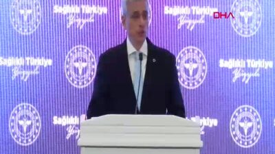 Sağlık Bakanı Dr. Kemal Memişoğlu,