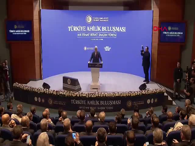 Ticaret Bakanı Ömer Bolat,