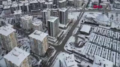 Malatya'da etkili kar yağışı ulaşımı