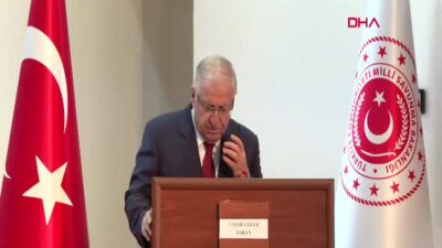 Milli Savunma Bakanı Yaşar Güler,