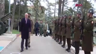 Milli Savunma Bakanı Yaşar Güler,