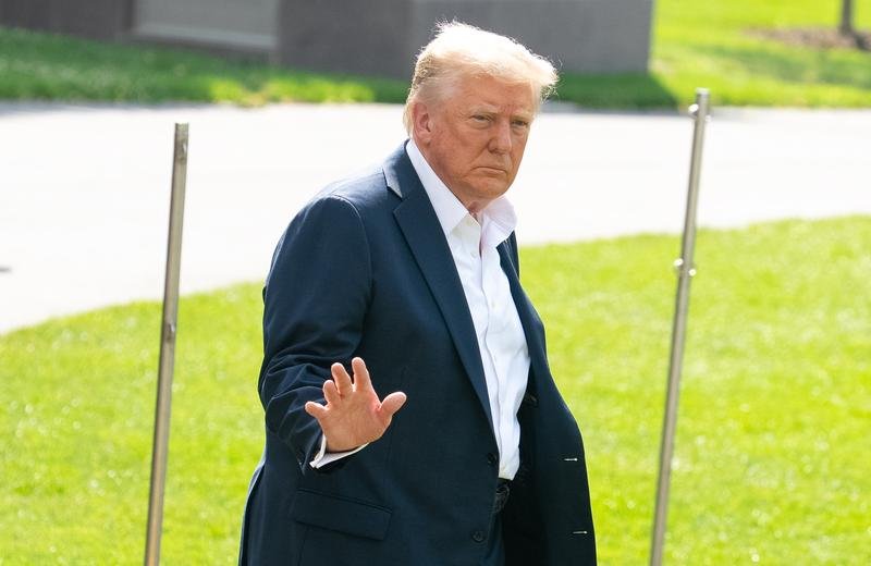 Donald Trump, Emmanuel Macron'un kendisine