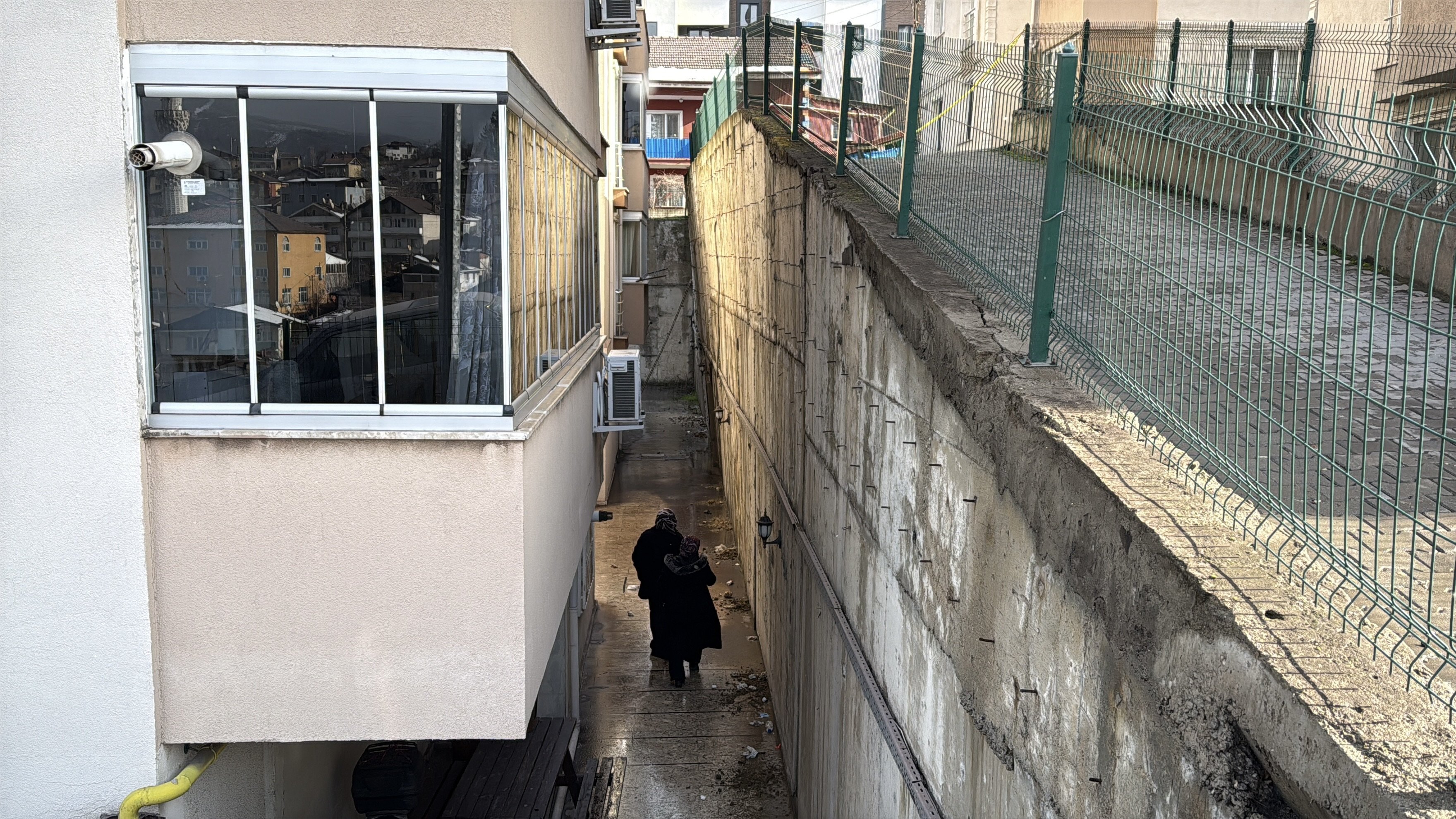 Karabük'te istinat duvarında oluşan çökme