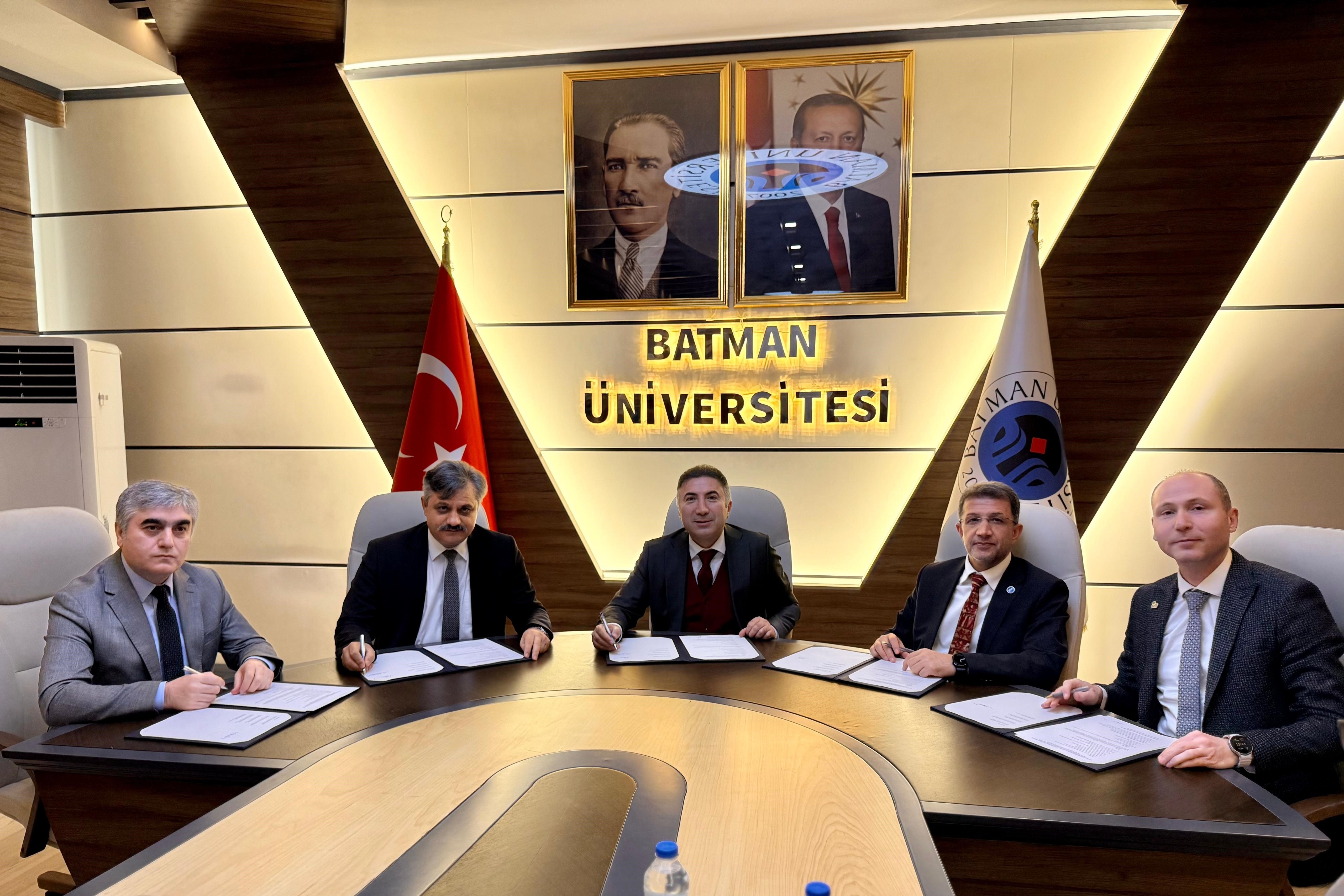 YÖK himayesinde 4 üniversite iş