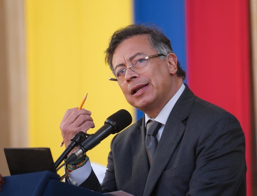 Kolombiya Cumhurbaşkanı Gustavo Petro, 3