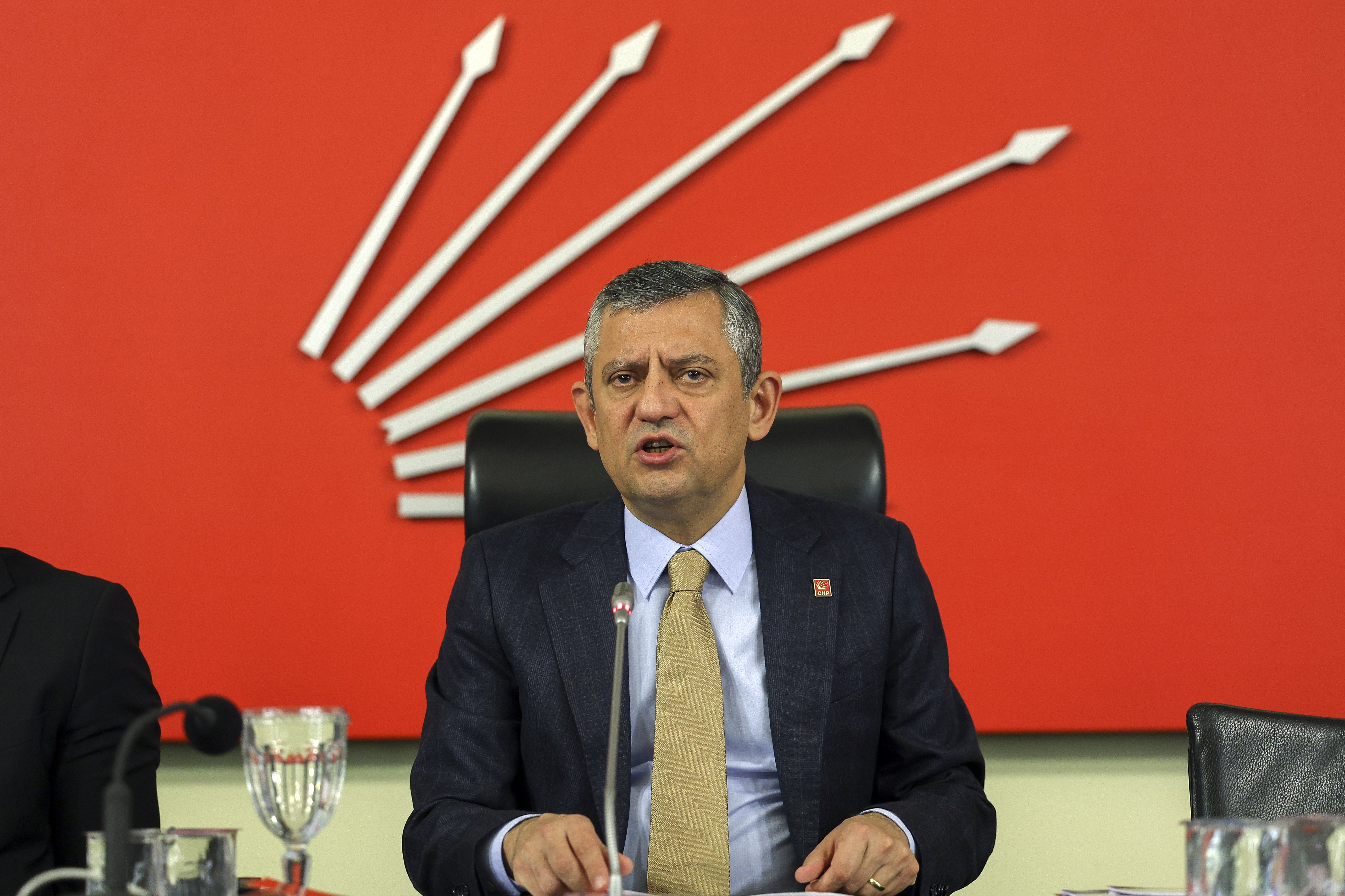 CHP Genel Başkanı Özgür Özel,