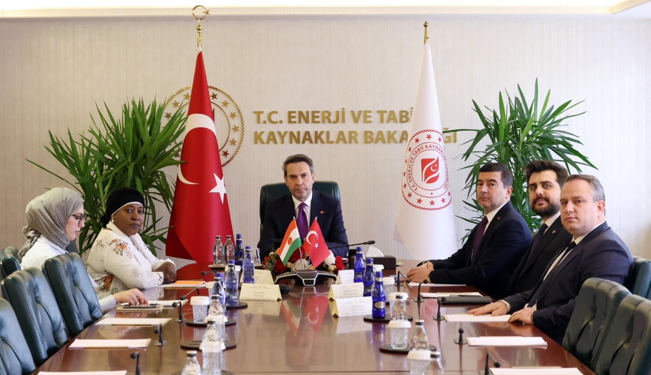 Enerji Bakanı Alparslan Bayraktar, Nijer