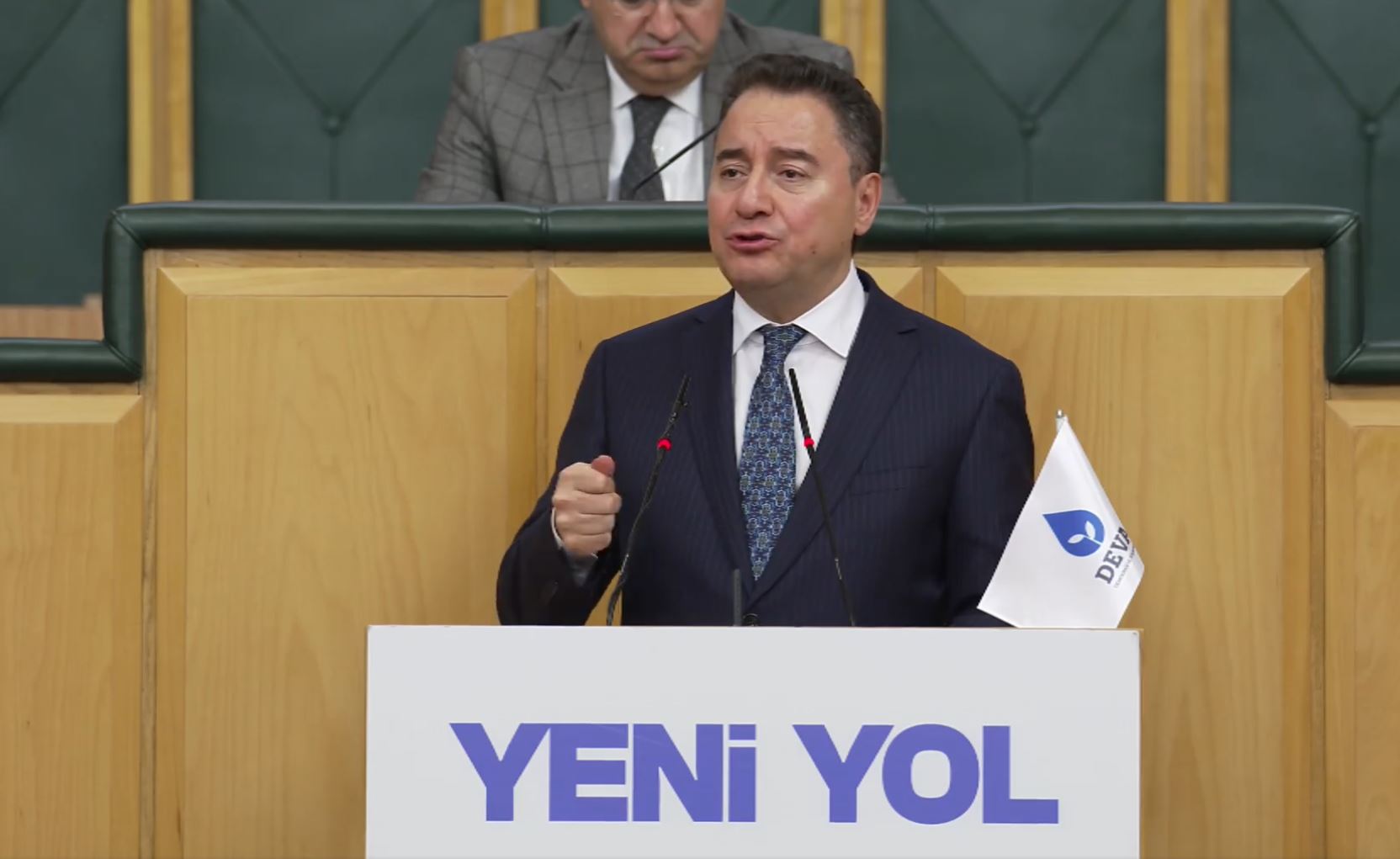 Ali Babacan’dan Sert Ekonomi Eleştirisi: ‘Emekle Hayat Arasındaki Bağ Koptu, İflas Yönetimi Var’