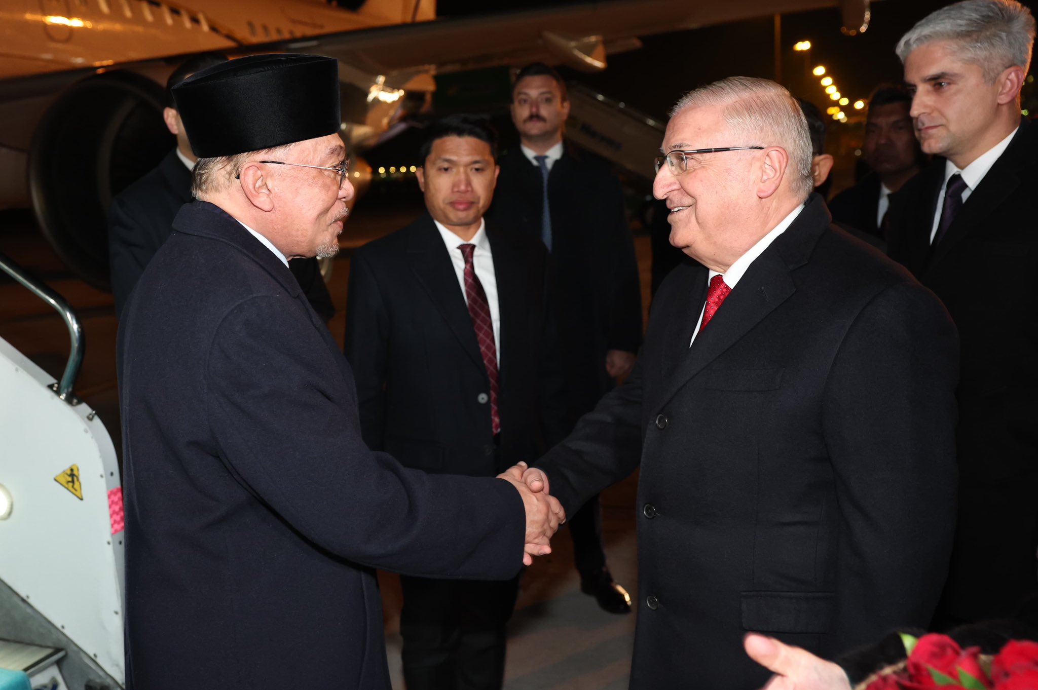 Milli Savunma Bakanı Yaşar