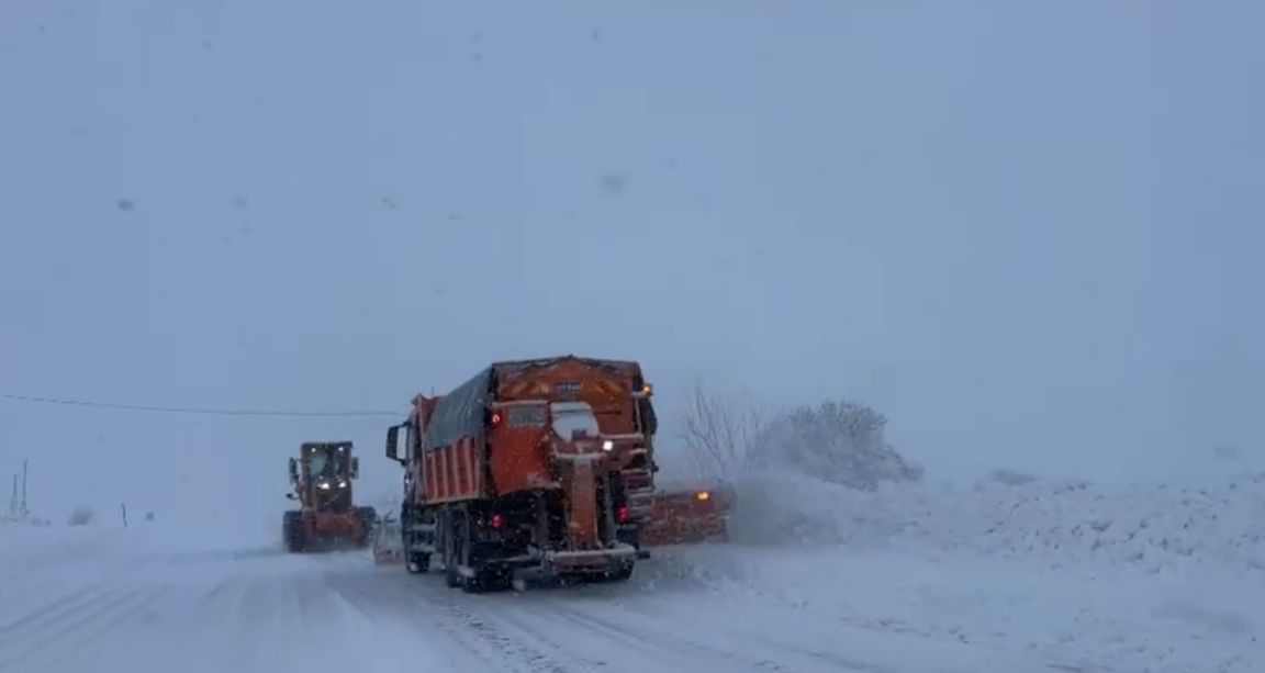 Tunceli'de etkili olan kar yağışı