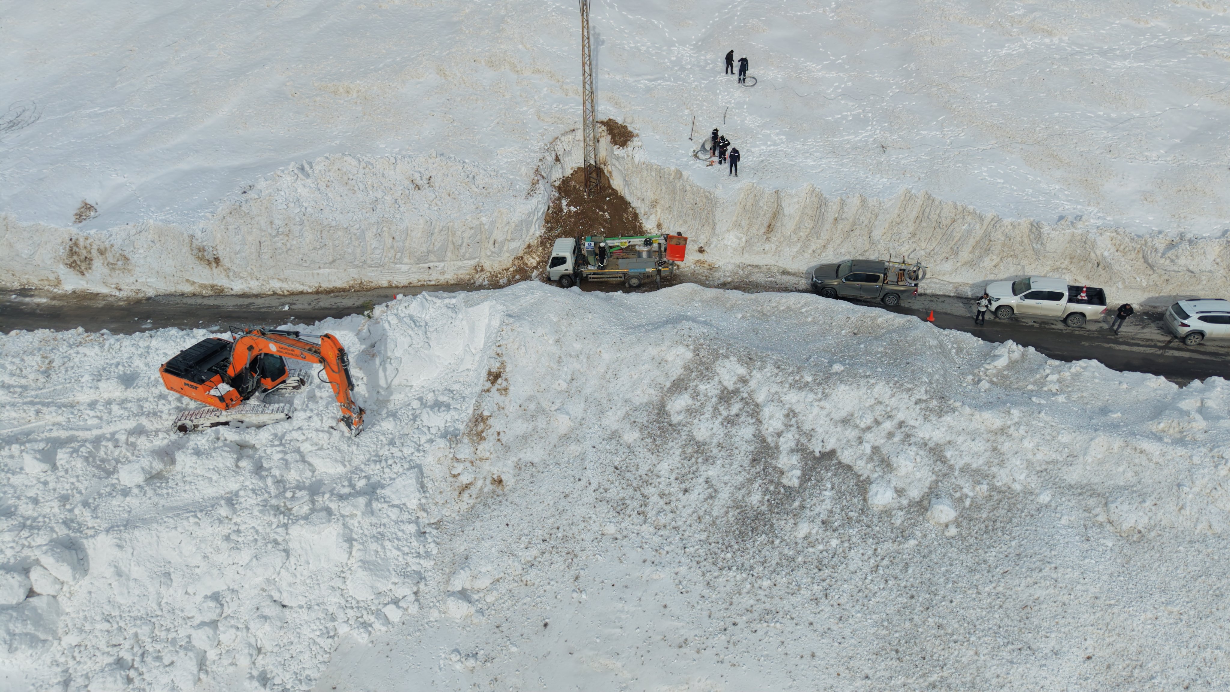 Van'da çığ düşmesi sonucu