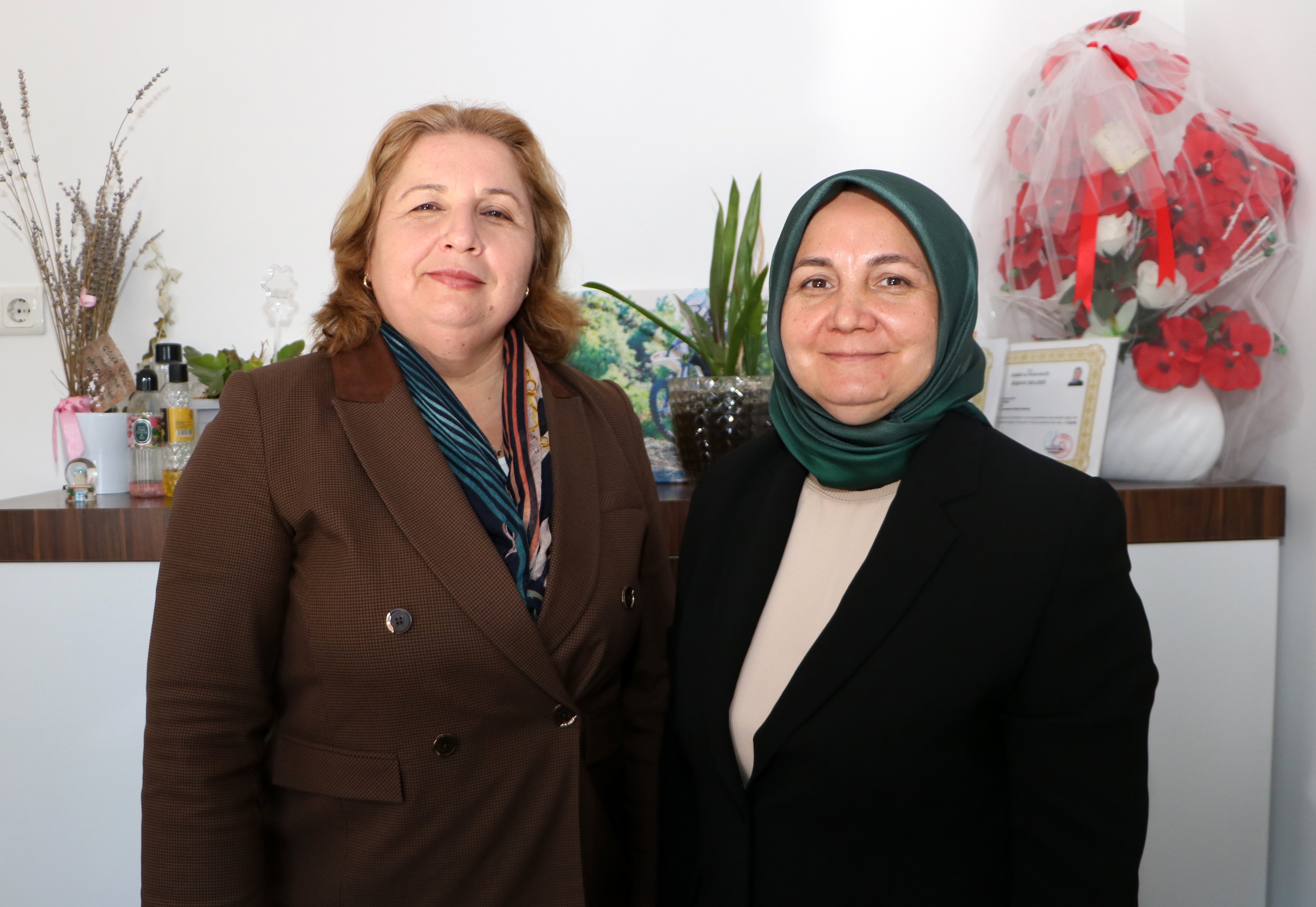 Antalya Kemer'de 'kızlar okumaz' denilerek