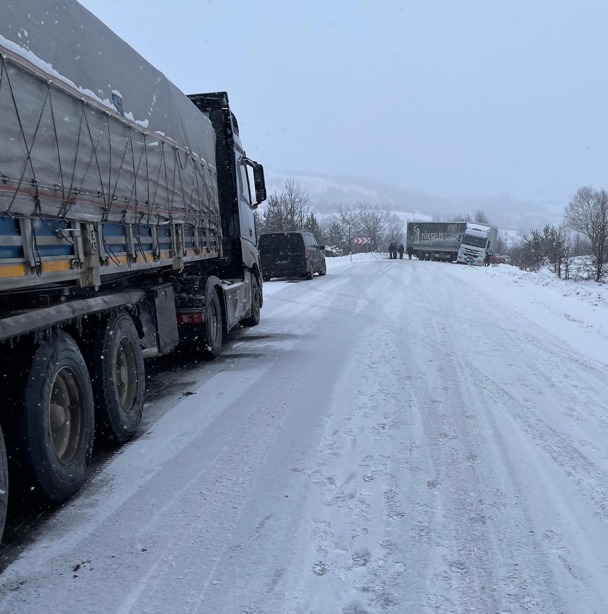 Ardahan Posof'ta kar nedeniyle kaygan
