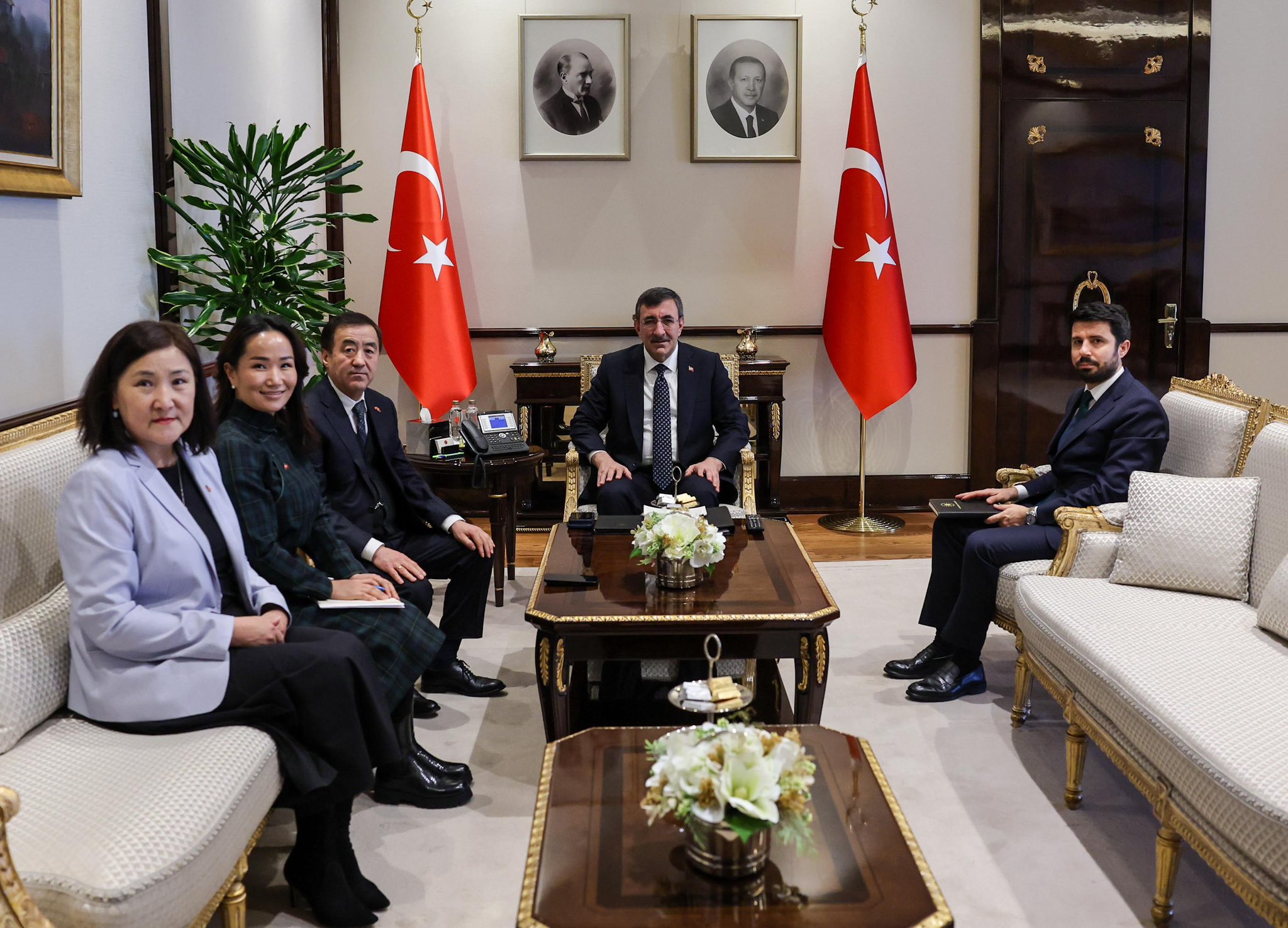 Cumhurbaşkanı Yardımcısı Cevdet Yılmaz,