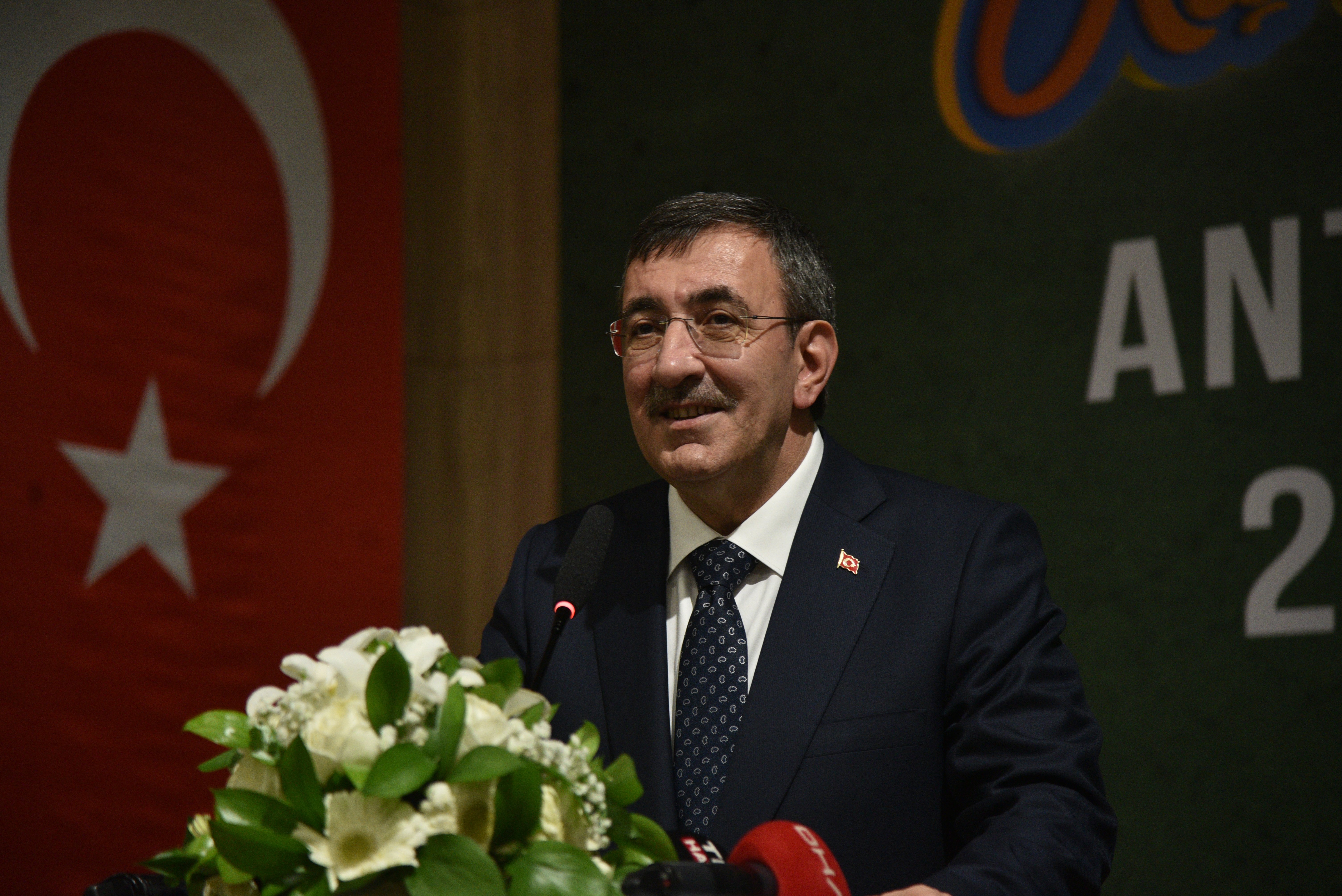 Cumhurbaşkanı Yardımcısı Cevdet Yılmaz, Antalya'daki