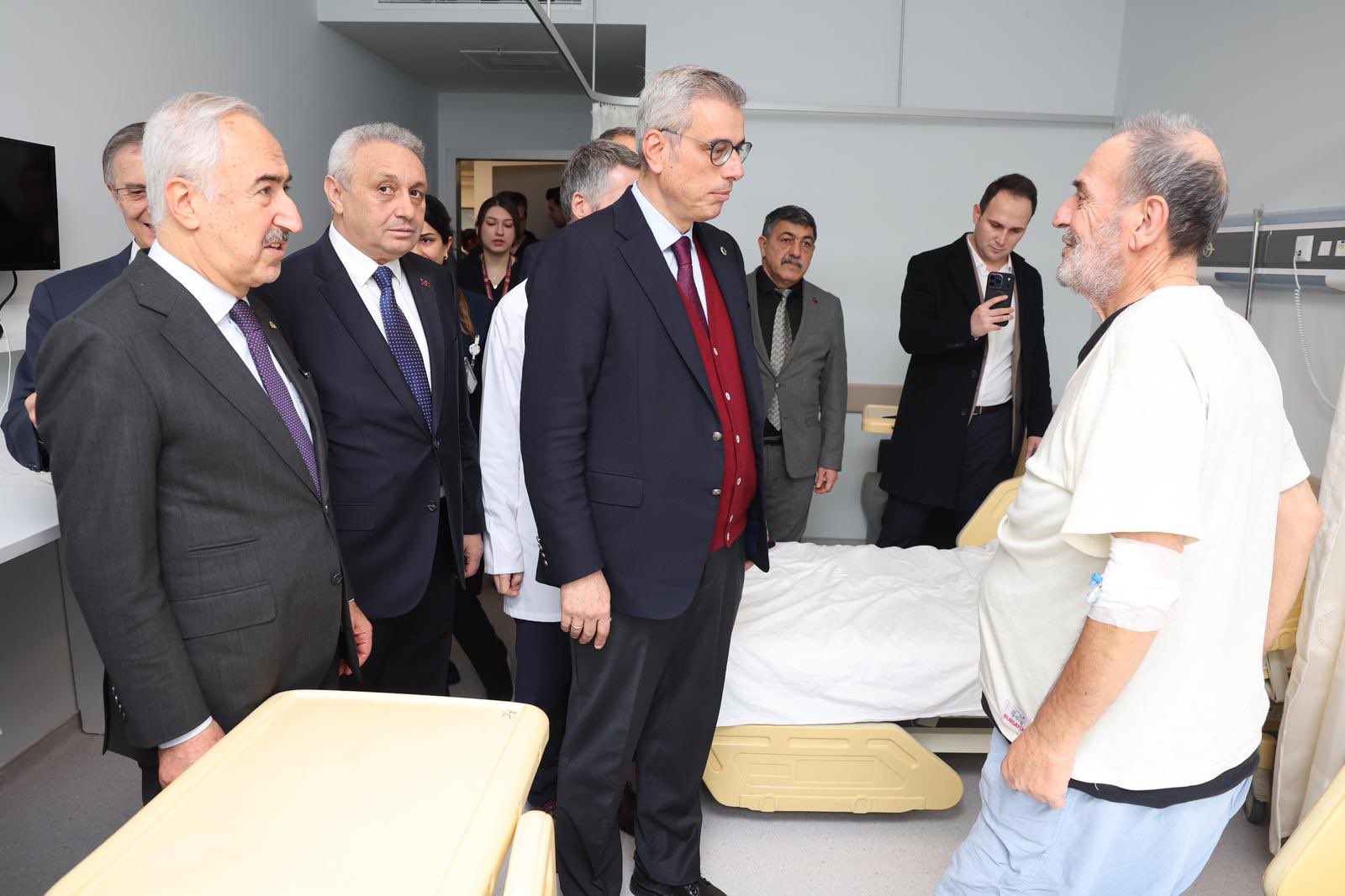 Sağlık Bakanı Memişoğlu, Esenyurt’taki Yeni Eğitim Hastanesini Ziyaret Etti