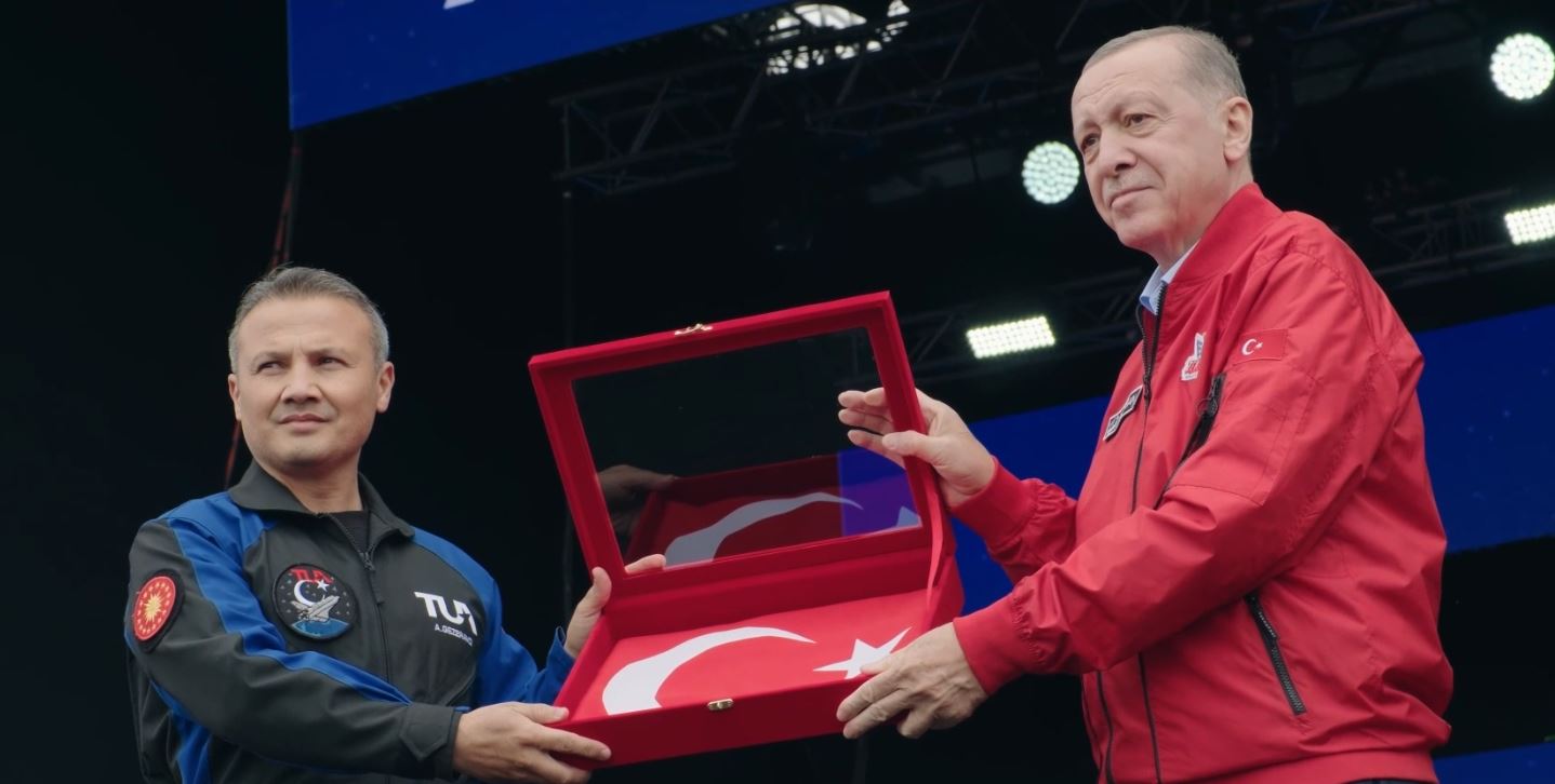 Bakan Kacır’dan Tarihi Uzay Görevinin Yıl Dönümü Mesajı: “Daha İleri Hedeflere Yürüyoruz”