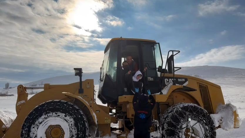 Van'ın Erciş ilçesinde, yolu