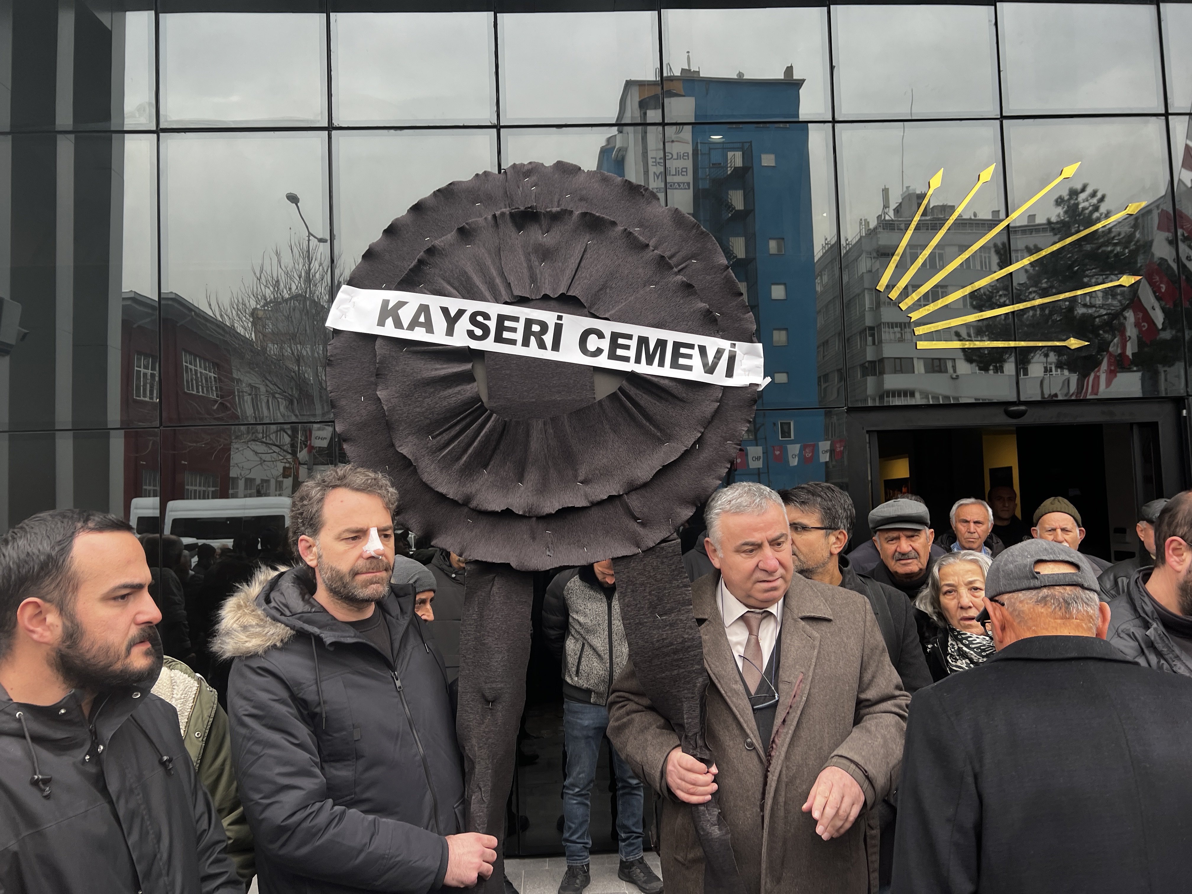 Kayseri'de 12 Alevi derneği, CHP