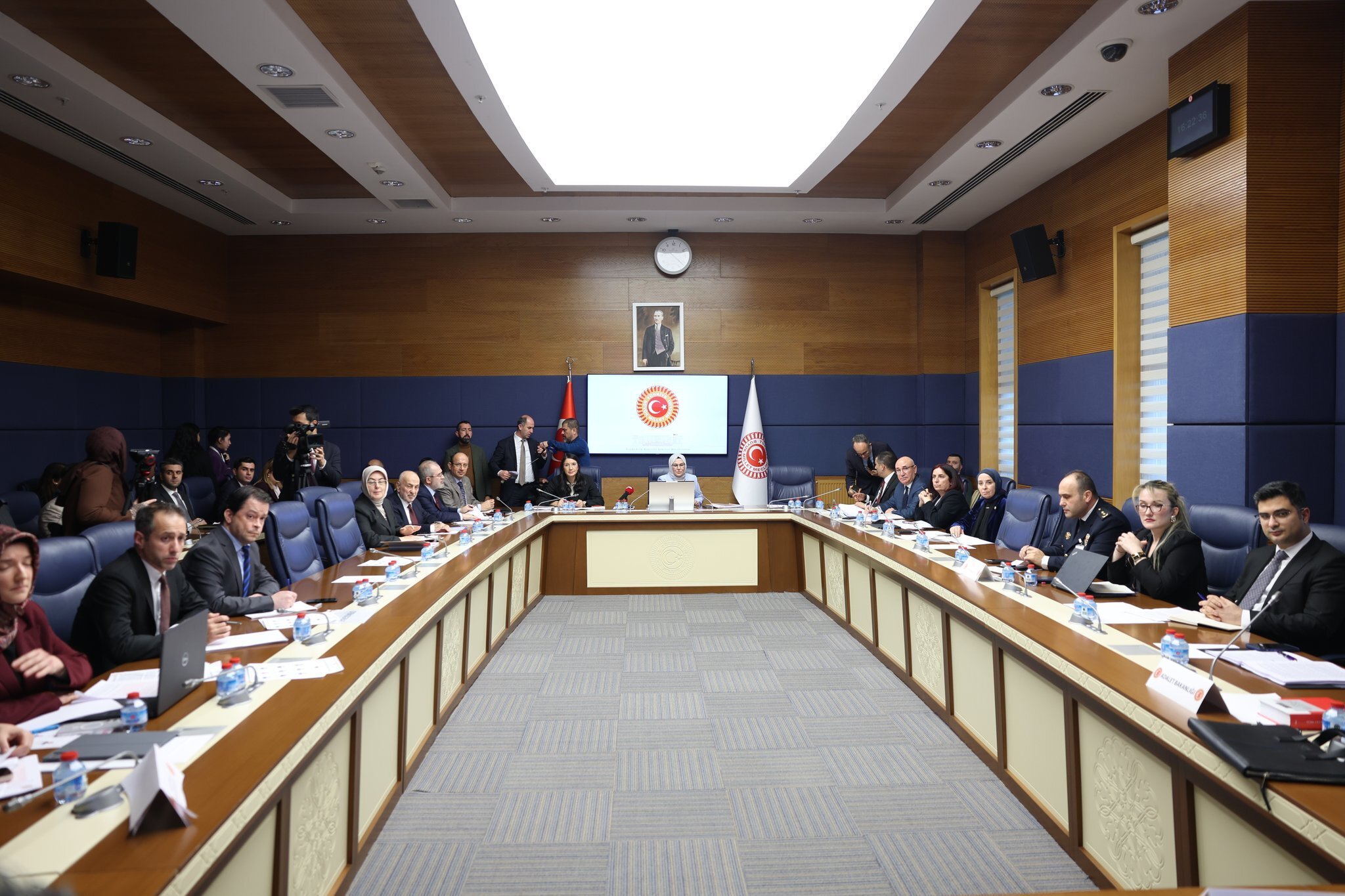 TBMM Çocuk Hakları Alt Komisyonu,