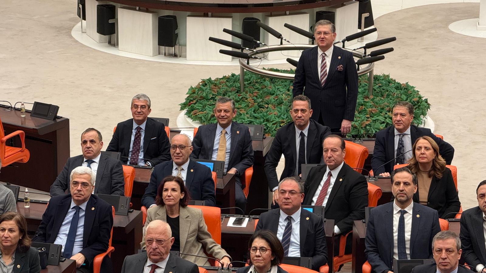 CHP Genel Başkanı Özgür Özel,